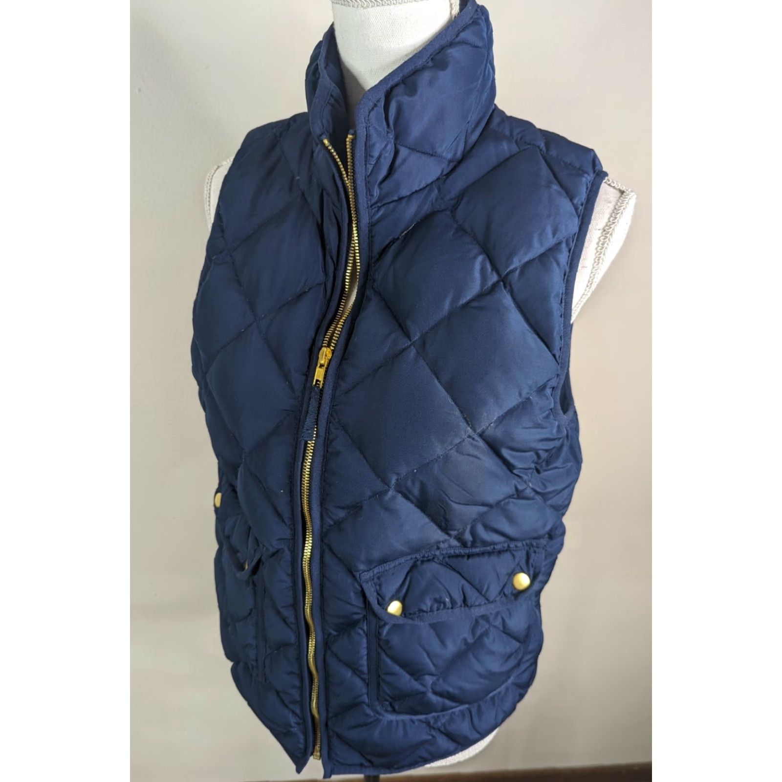 Vintage VINTAGE Woolrich Women's Medium Goose Down Puffer Vest Blue Snaps Quilted Jacket Coat Size M / US 6-8 / IT 42-44 - 2 Thumbnail