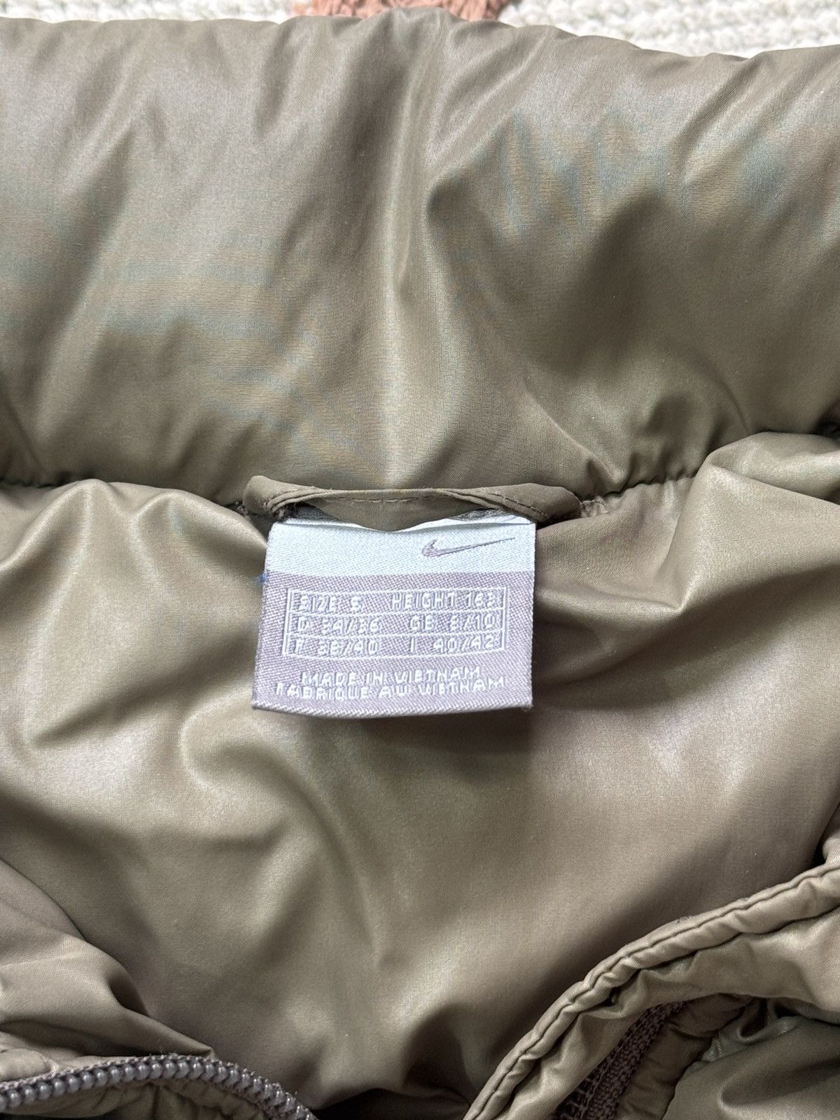 Nike VINTAGE NIKE 2000s QUILTED STYLE DOWN PUFFER JACKET Size S / US 4 / IT 40 - 3 Thumbnail
