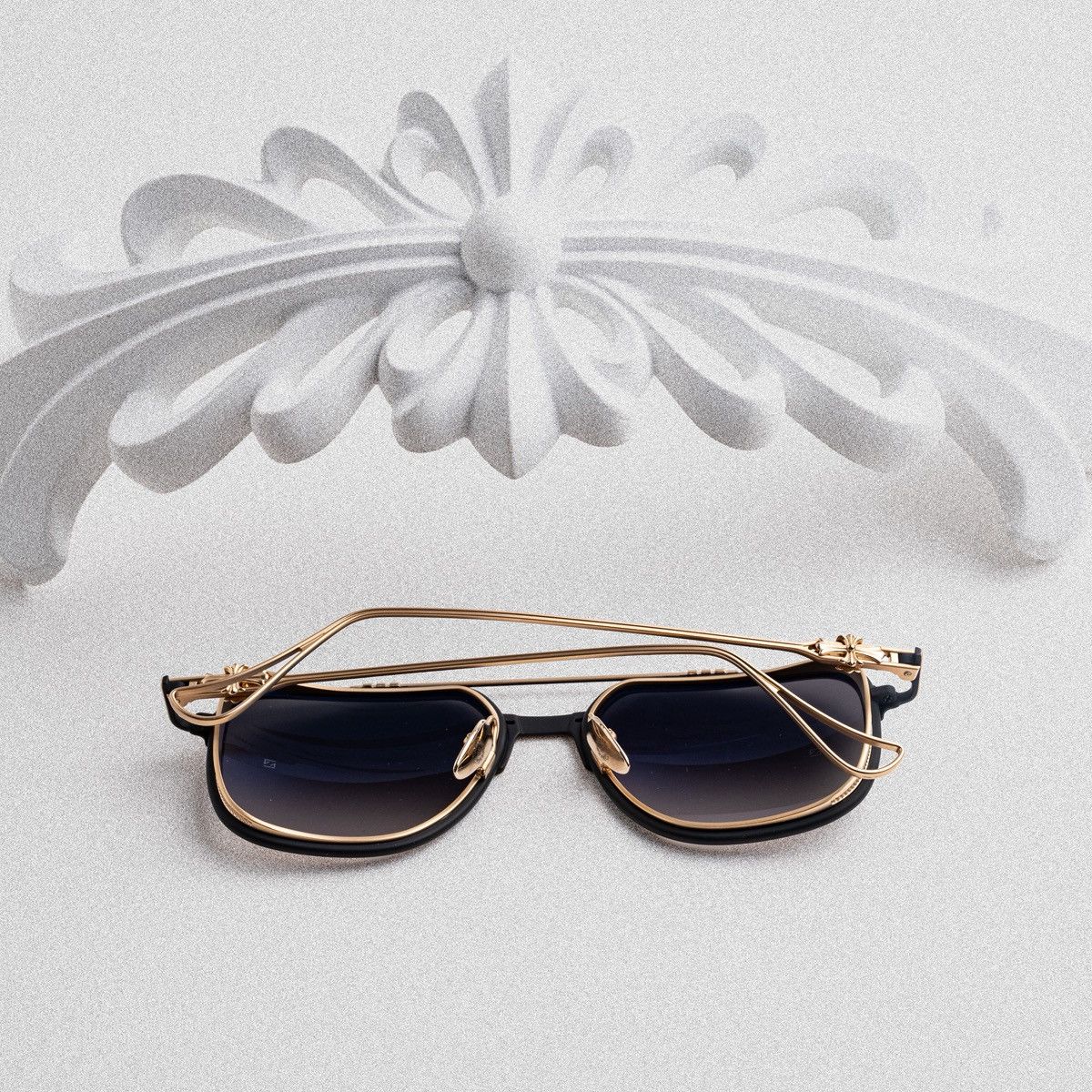 Chrome Hearts CHROME HEARTS HUMPSTER MATTE BLACK/ GOLD PLATED SUNGLASSES Size ONE SIZE - 7 Thumbnail