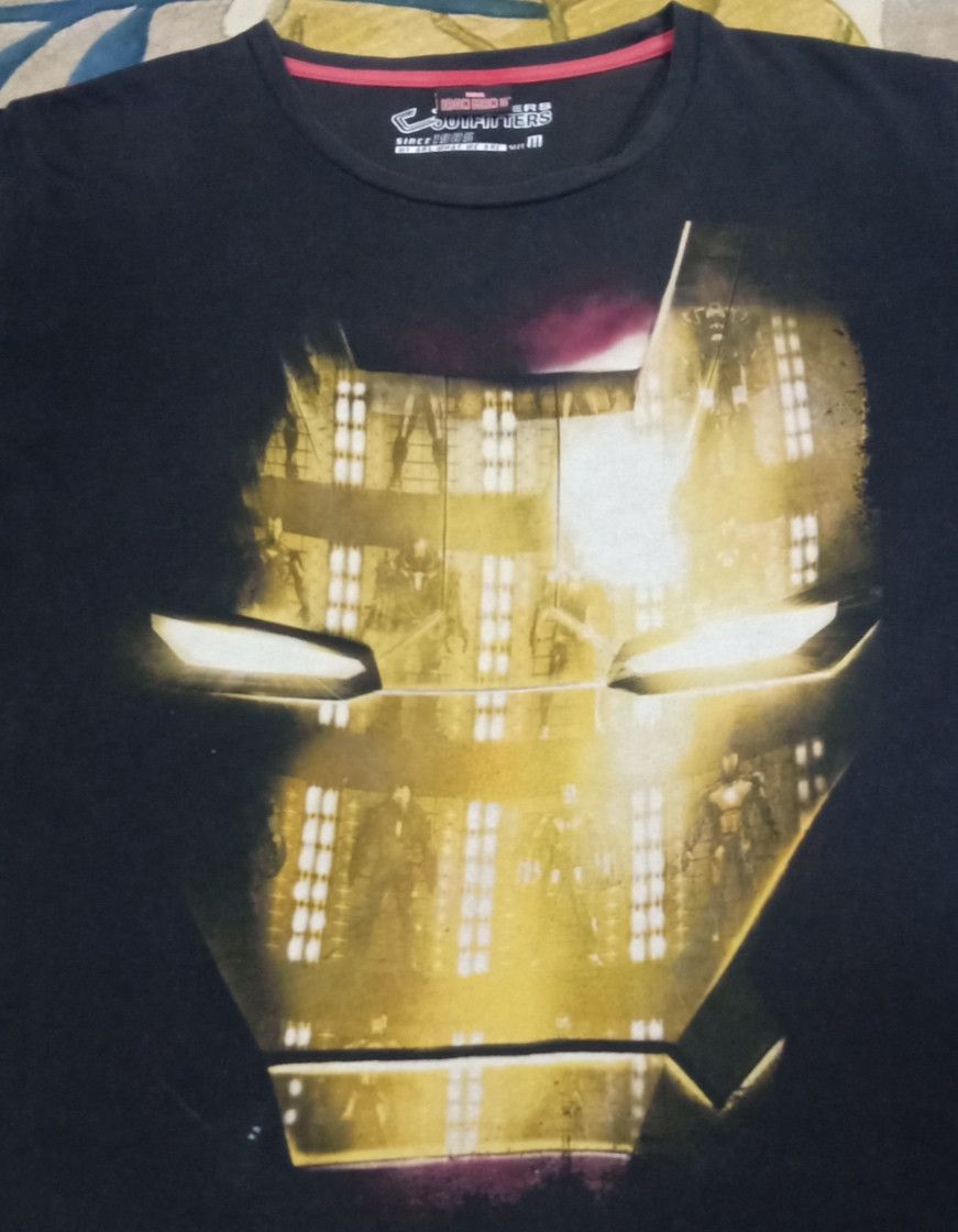 Marvel Comics × basketcase gallery Marvel Iron Man 3 x Charges Outfitters T-shirt Size US M / EU 48-50 / 2 - 5 Thumbnail