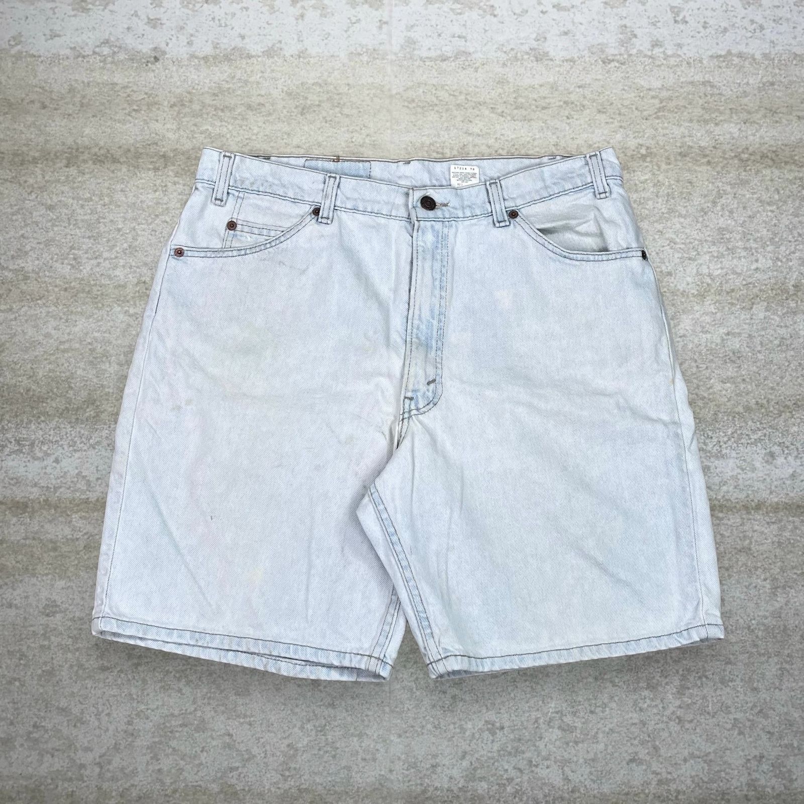 Levi's Vintage 90s Levis Jean Shorts 550 36x8 Relaxed Light Wash Size US 36 / EU 52 - 2 Thumbnail