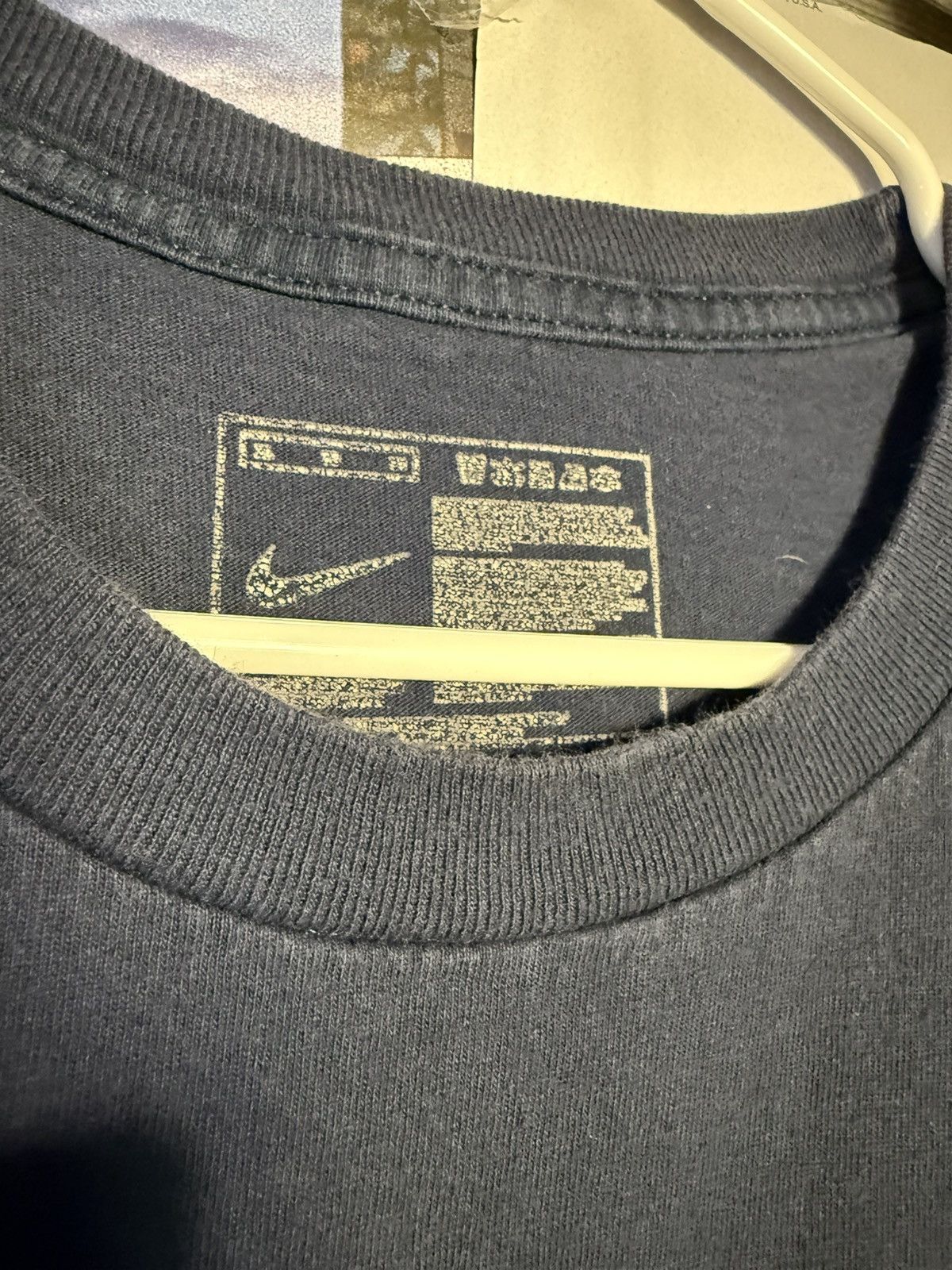 Nike Nike Football Helmet Logo Tee (Navy / White graphic) XL Size US XL / EU 56 / 4 - 4 Thumbnail