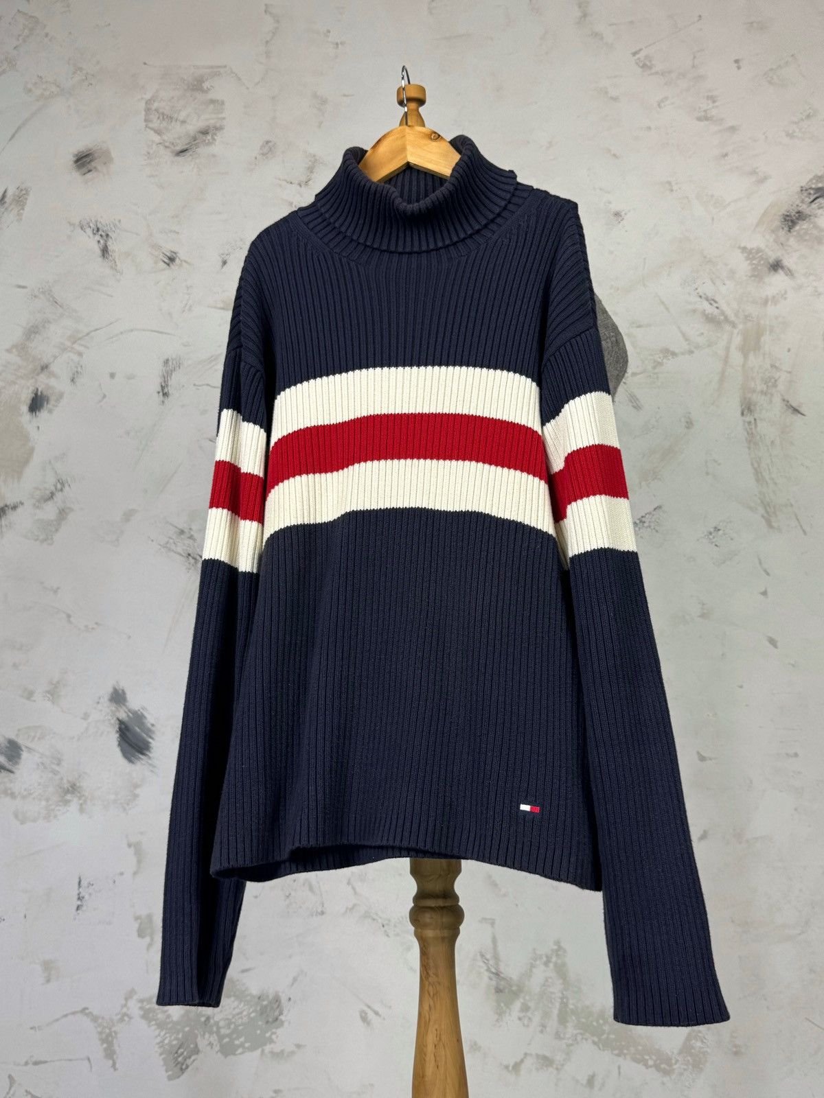 Tommy Hilfiger Vintage Tommy Hilfiger Turtleneck Sweater Size L - XL Size US XL / EU 56 / 4 - 1 Thumbnail