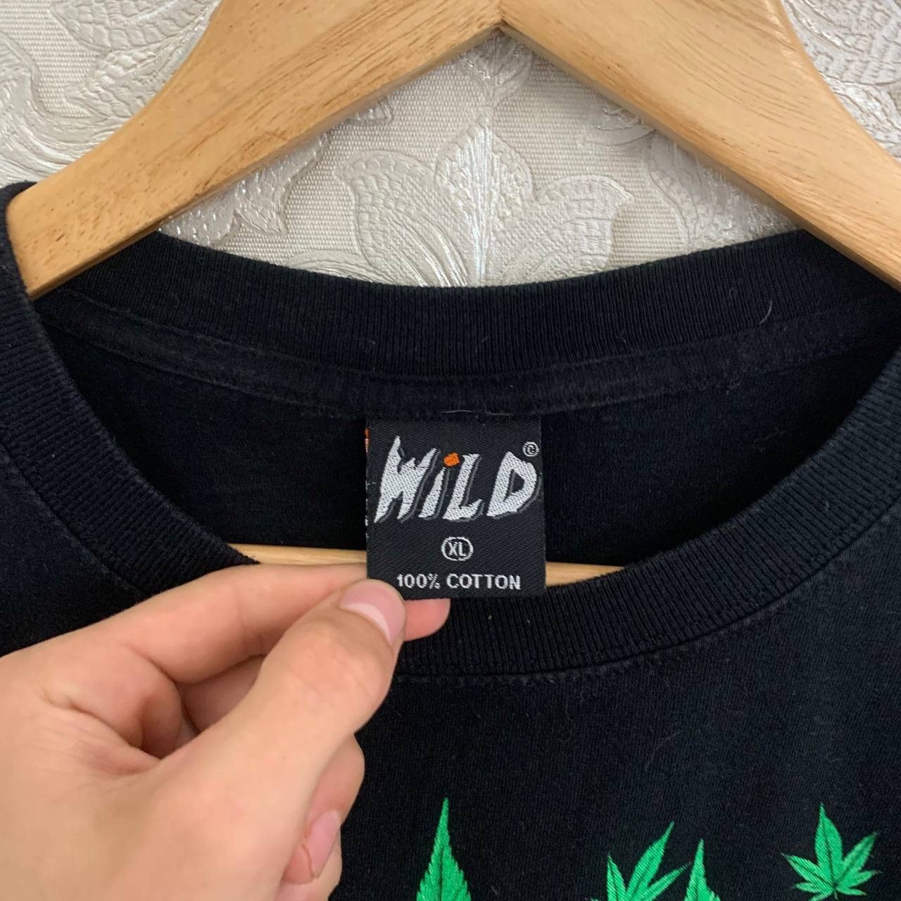Vintage 🇺🇸 Vintage Y2K Marijuana Cannabis T-Shirt Rare Retro Hype Size US XL / EU 56 / 4 - 4 Thumbnail