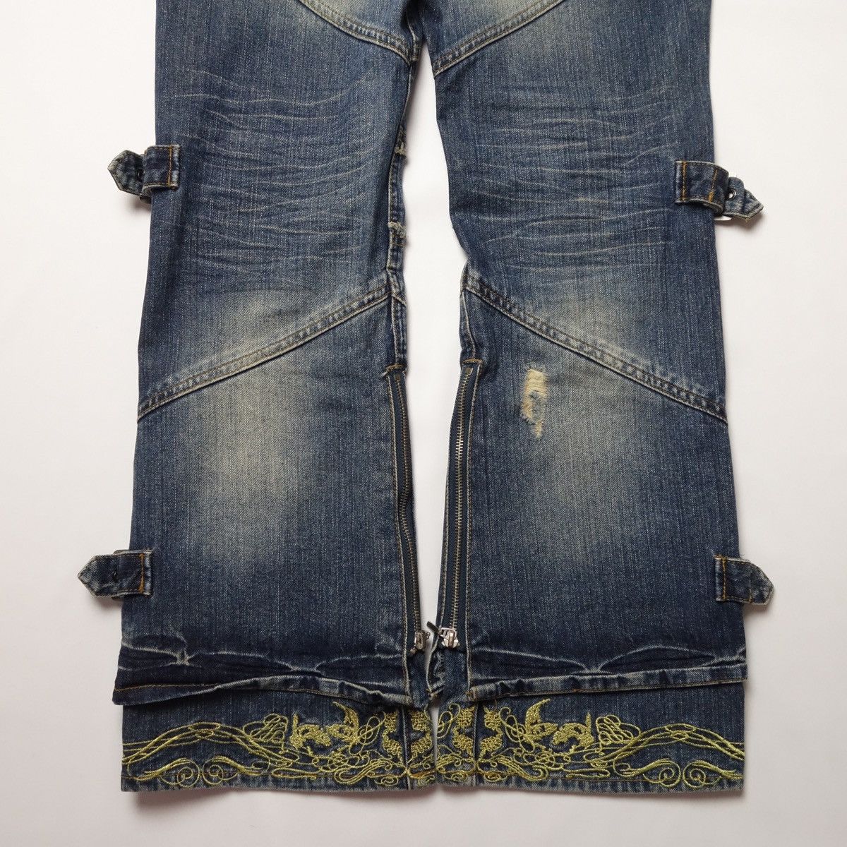 semanticdesign 2000’s Semantic Design Gimmick Belted Flared Denim Pants Size US 32 / EU 48 - 10 Thumbnail