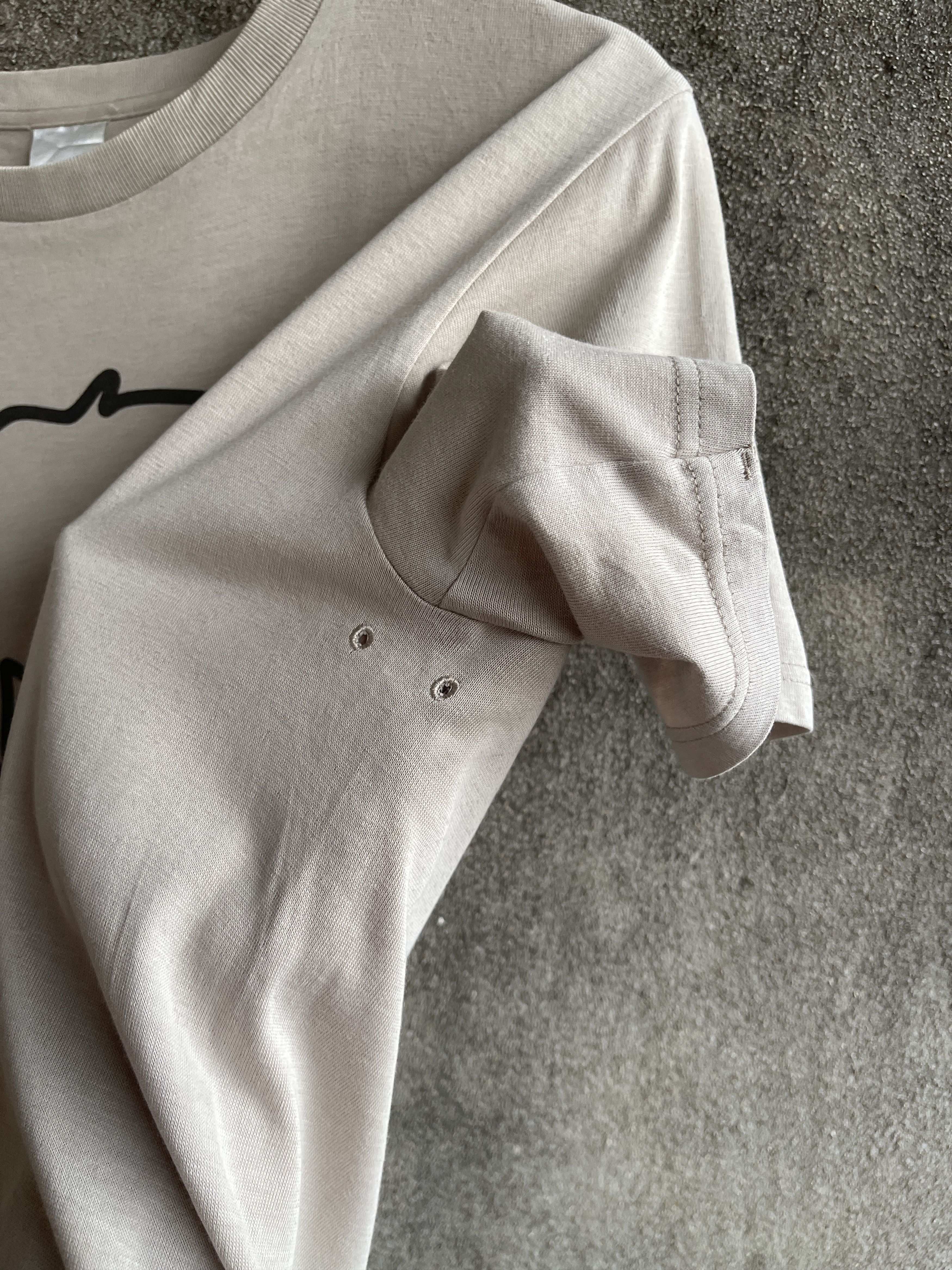 Number (N)ine AW02 Vintage y2k🔥Number(N)ine🔥Nowhere Man Big Face Tshirt Size US S / EU 44-46 / 1 - 7 Thumbnail