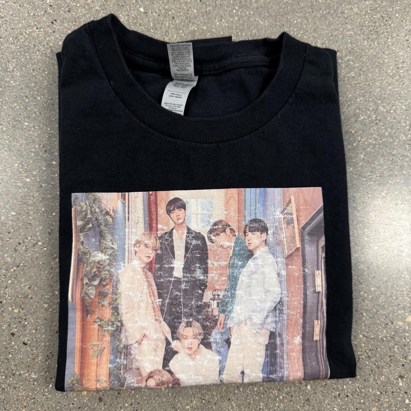 Designer VTG Authentic KPOP BTS Anniversary Tee - L Size US L / EU 52-54 / 3 - 8 Thumbnail