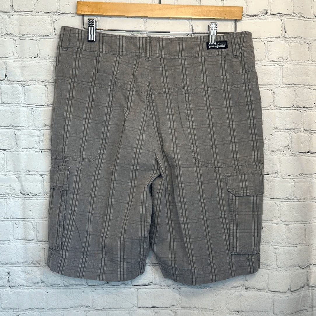 Patagonia Patagonia Cargo Shorts Mens 33 Organic Cotton Tan Stripe All-Wear Brown Stripe Size US 33 - 5 Thumbnail