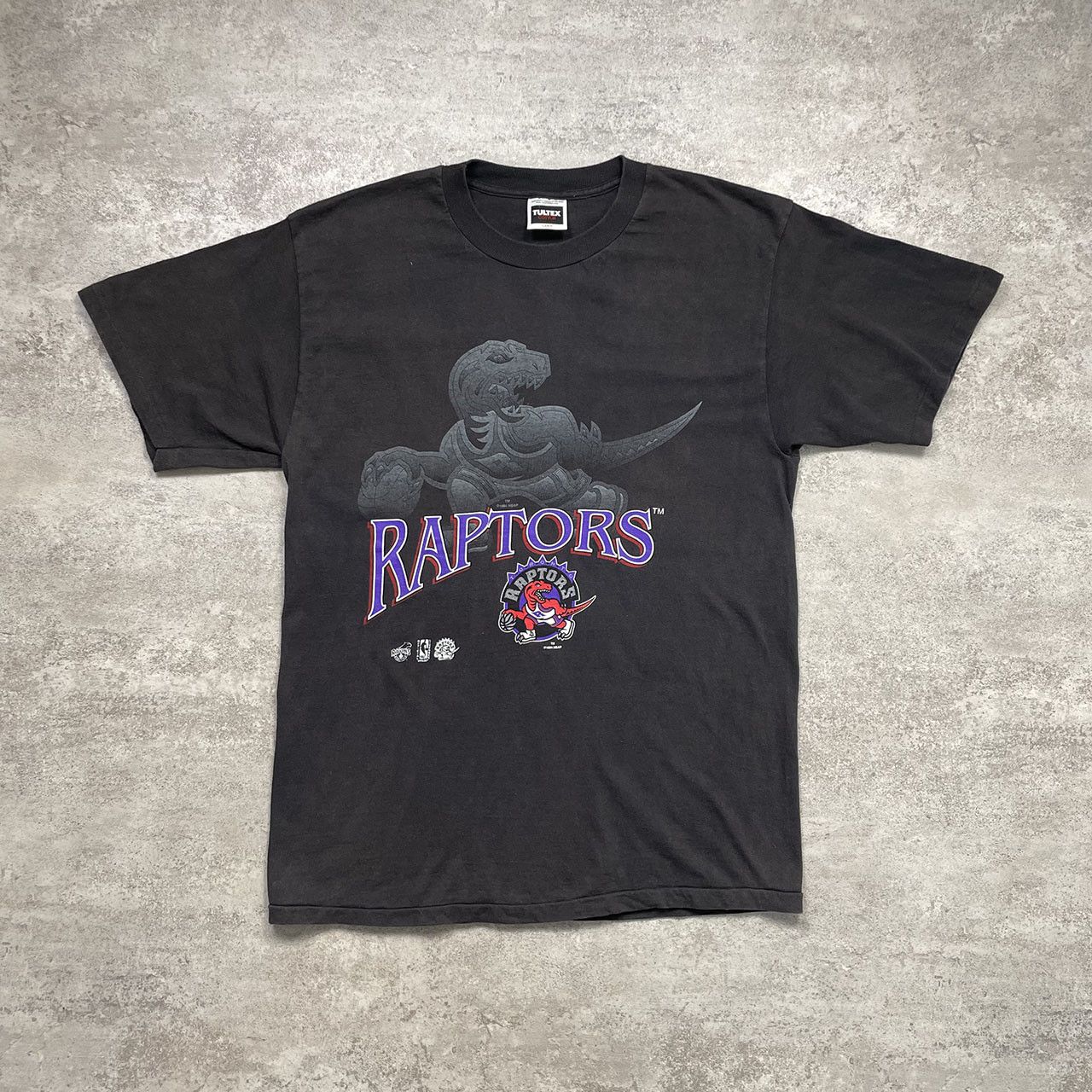 NBA × Tultex × Vintage TORONTO RAPTORS 1994 RAVENS T-SHIRT TULTEX SIZE L BLACK Size US L / EU 52-54 / 3 - 1 Thumbnail