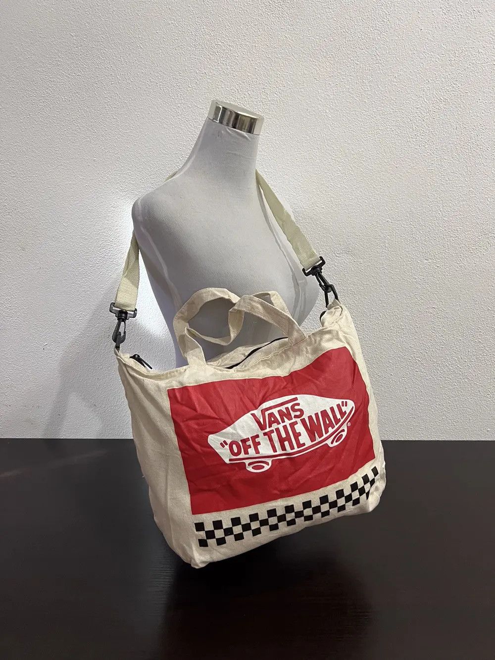 Vans Of The Wall Spellout Sling Two Way Tote Bag