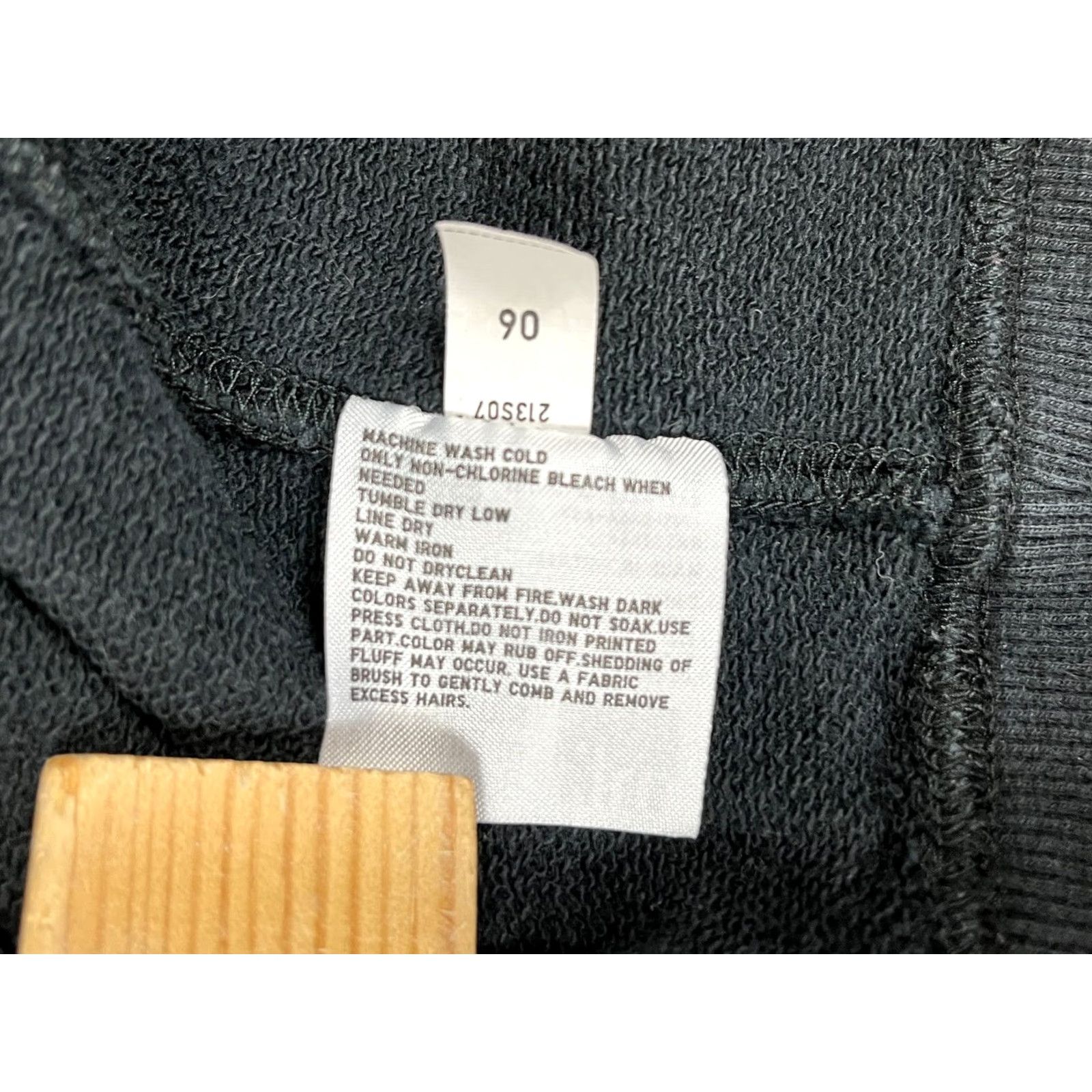 Uniqlo Uniqlo Museum of Fine Arts Boston Crewneck Sweatshirt Unisex Adults S Black Cotton Graphic Print Sweatshirt Size US S / EU 44-46 / 1 - 7 Thumbnail