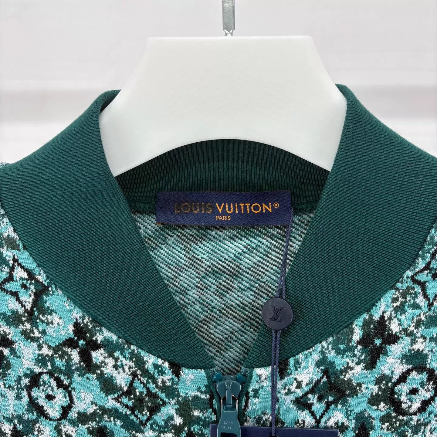 Louis Vuitton Louis Vuitton Monogram Knit Jacket XL New with Tags Size US XL / EU 56 / 4 - 3 Thumbnail