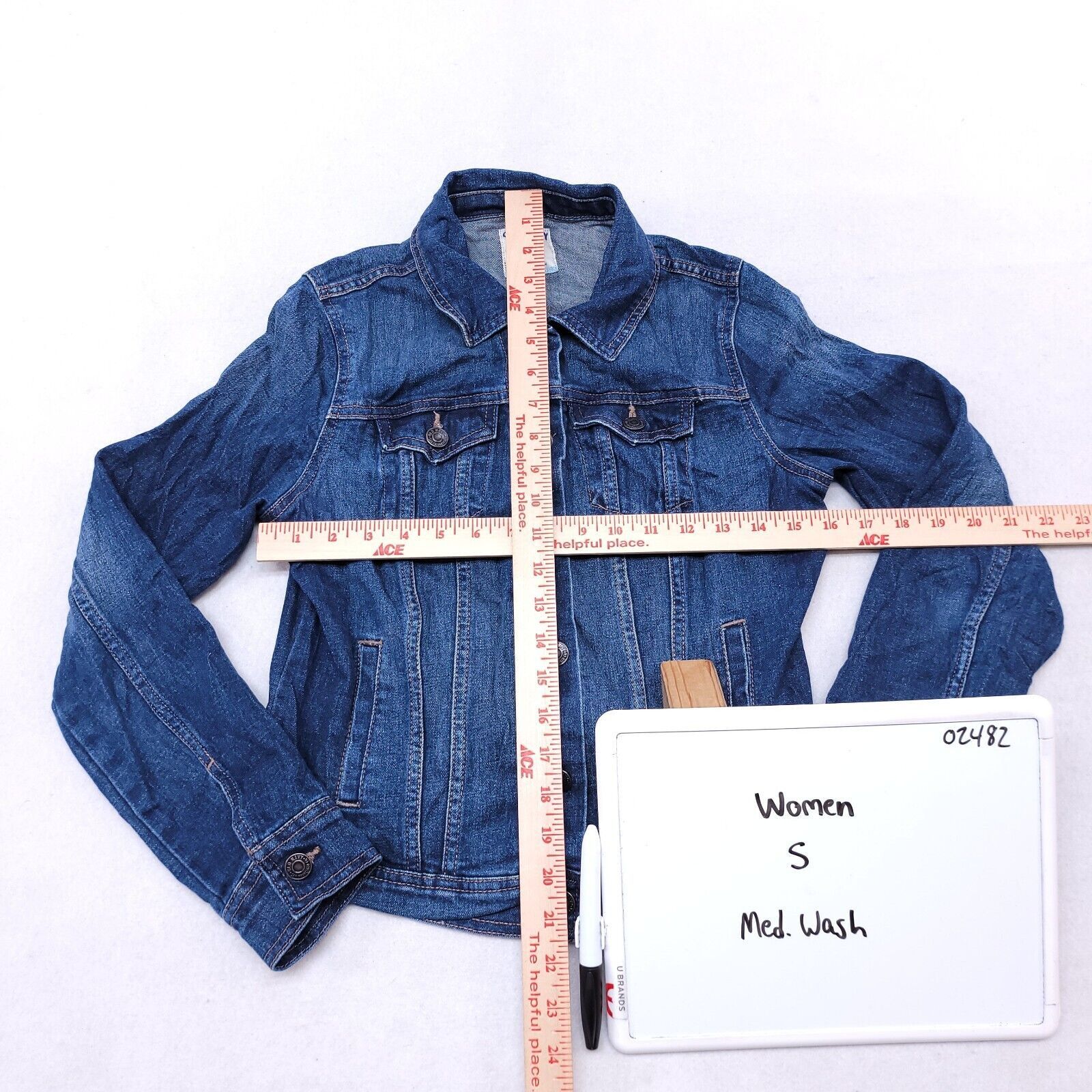 Old Navy Old Navy Button Up Jean Jacket Womens Size Small S Blue Size S / US 4 / IT 40 - 6 Thumbnail