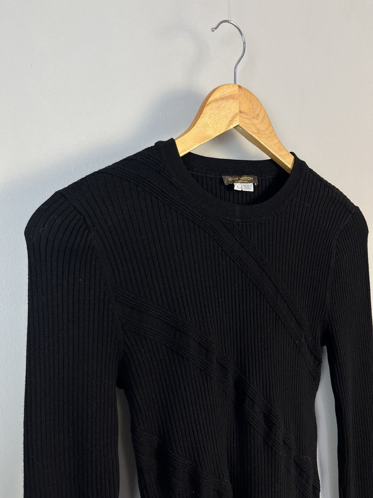 Louis Vuitton Louis Vuitton Uniformes LV Luxury Ribbed Sweater Jumper Size L / US 10 / IT 46 - 2 Thumbnail