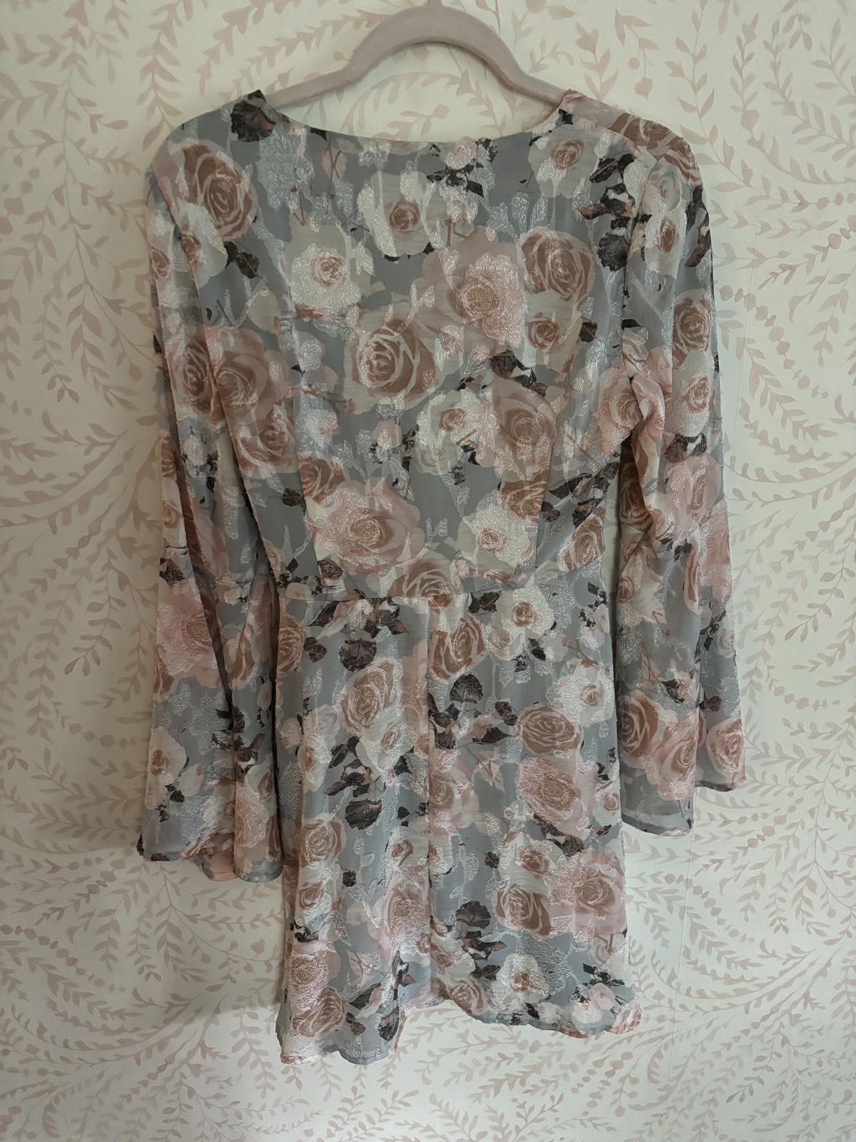 NBDN Nobrandedon NWOT Bell Sleeve Rosy Floral Faux Wrap Dress Size L / US 10 / IT 46 - 6 Thumbnail