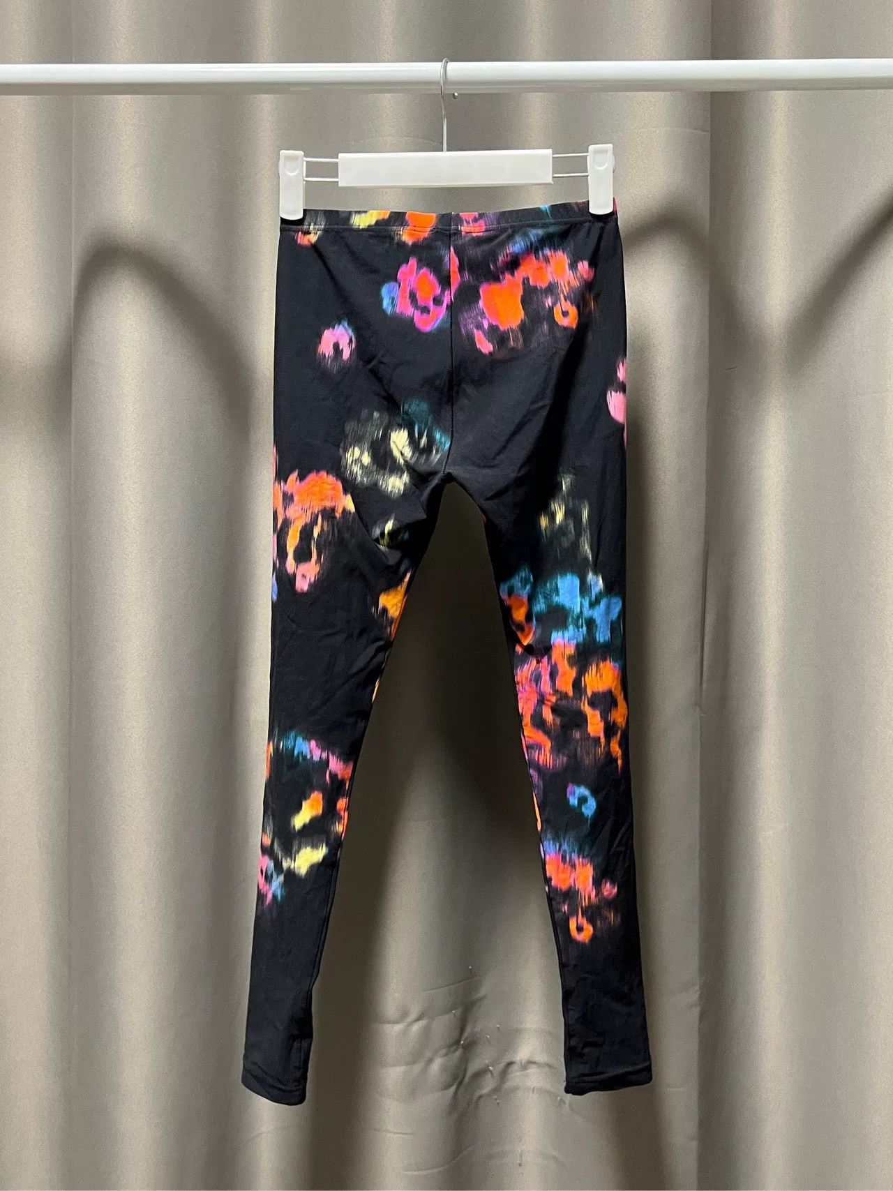 Japanese Brand Louis Vuitton Athletic Pants in Colorful Design Size 34" / US 12 / IT 48 - 1 Thumbnail