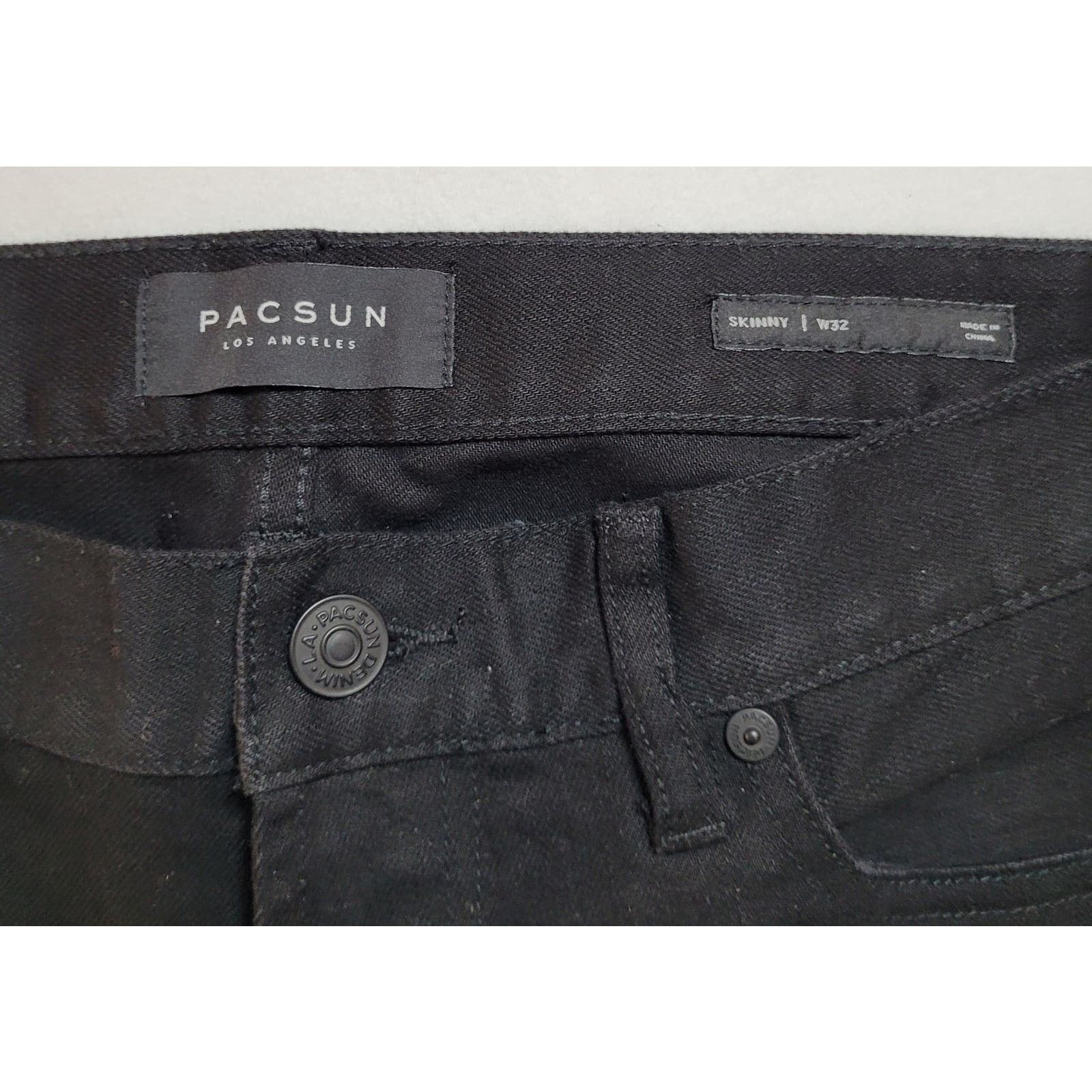 Pacsun PACSUN Men's Black Denim Shorts W32 Distressed Holes Frayed Size US 32 / EU 48 - 8 Thumbnail