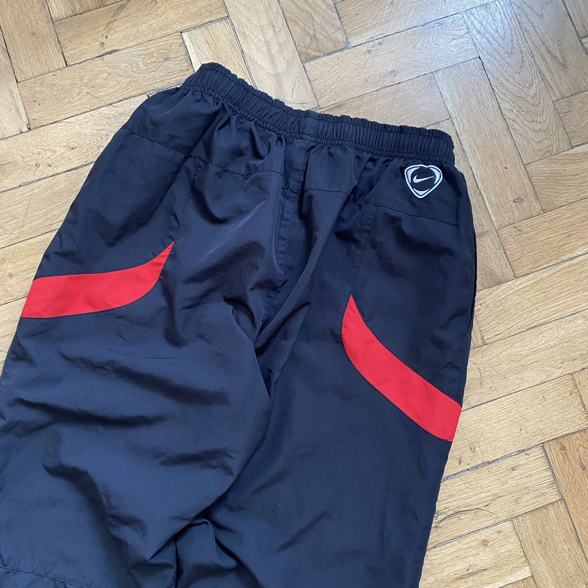 Vintage Vintage Nike Nylon Pants Track 90s Swoosh Striped Drill Y2K Size US 34 / EU 50 - 6 Thumbnail