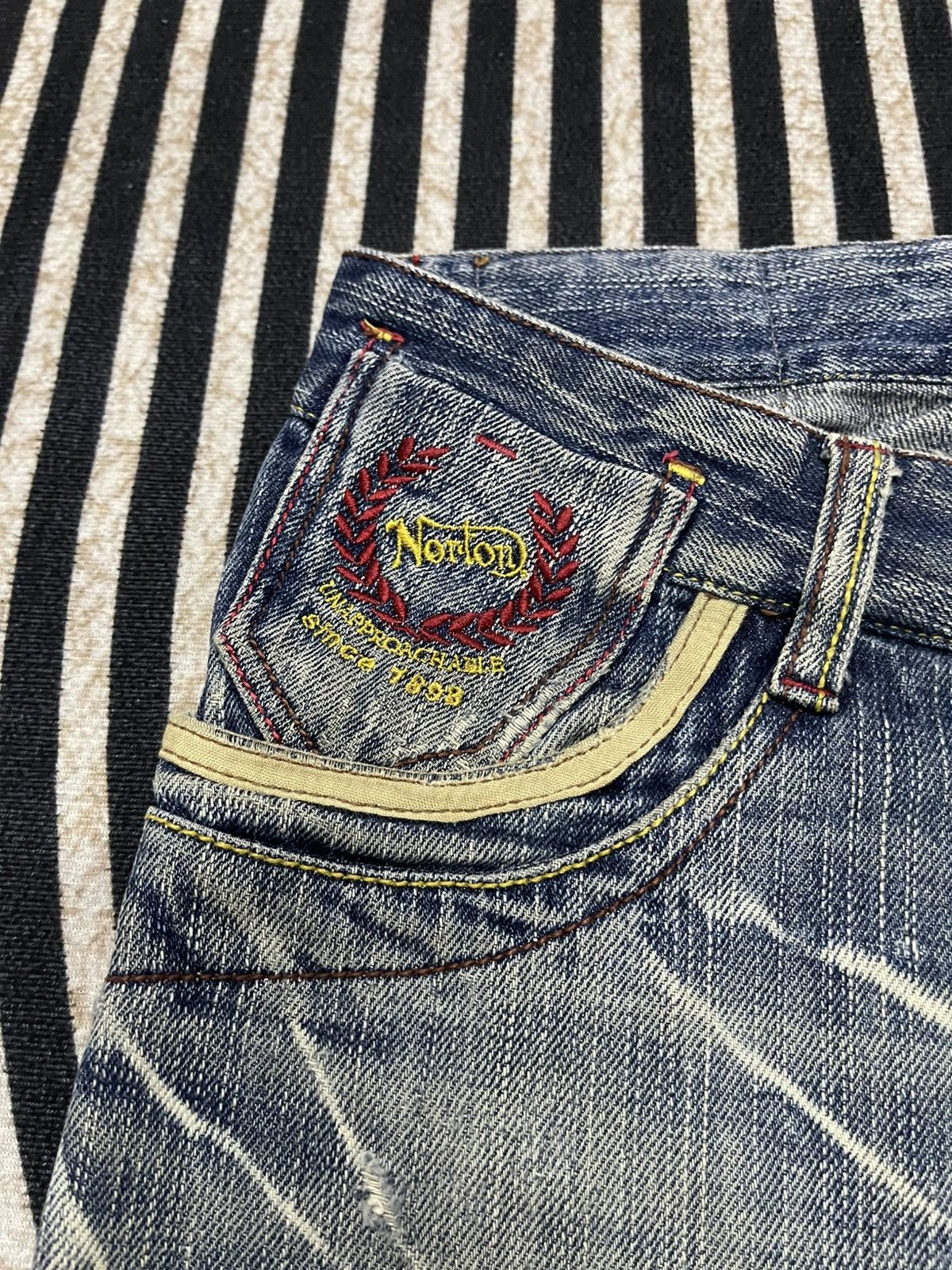 Norton 2000s NORTON DENIM DISTRESSED JEANS EMBROIDERED LOGO Size US 32 / EU 48 - 9 Thumbnail