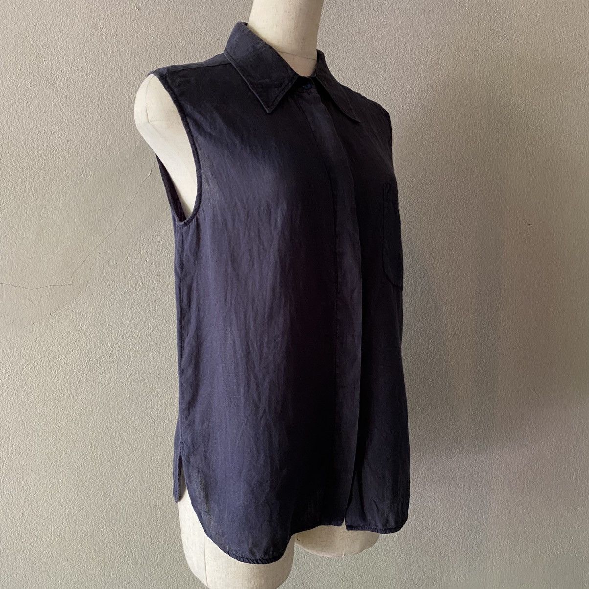 Max Mara MAX MARA Black Sleeveless Button-Up Shirt Size M / US 6-8 / IT 42-44 - 13 Thumbnail