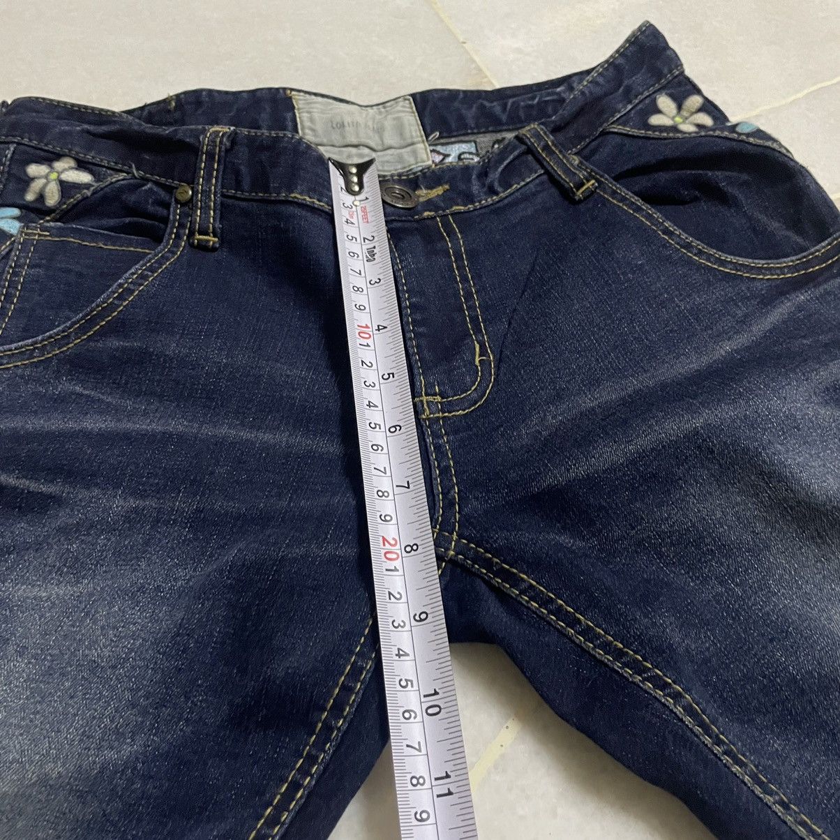 Japanese Brand YOSHITOMO NARA ALICE IN WONDERLAND DENIM Size US 30 / EU 46 - 14 Thumbnail