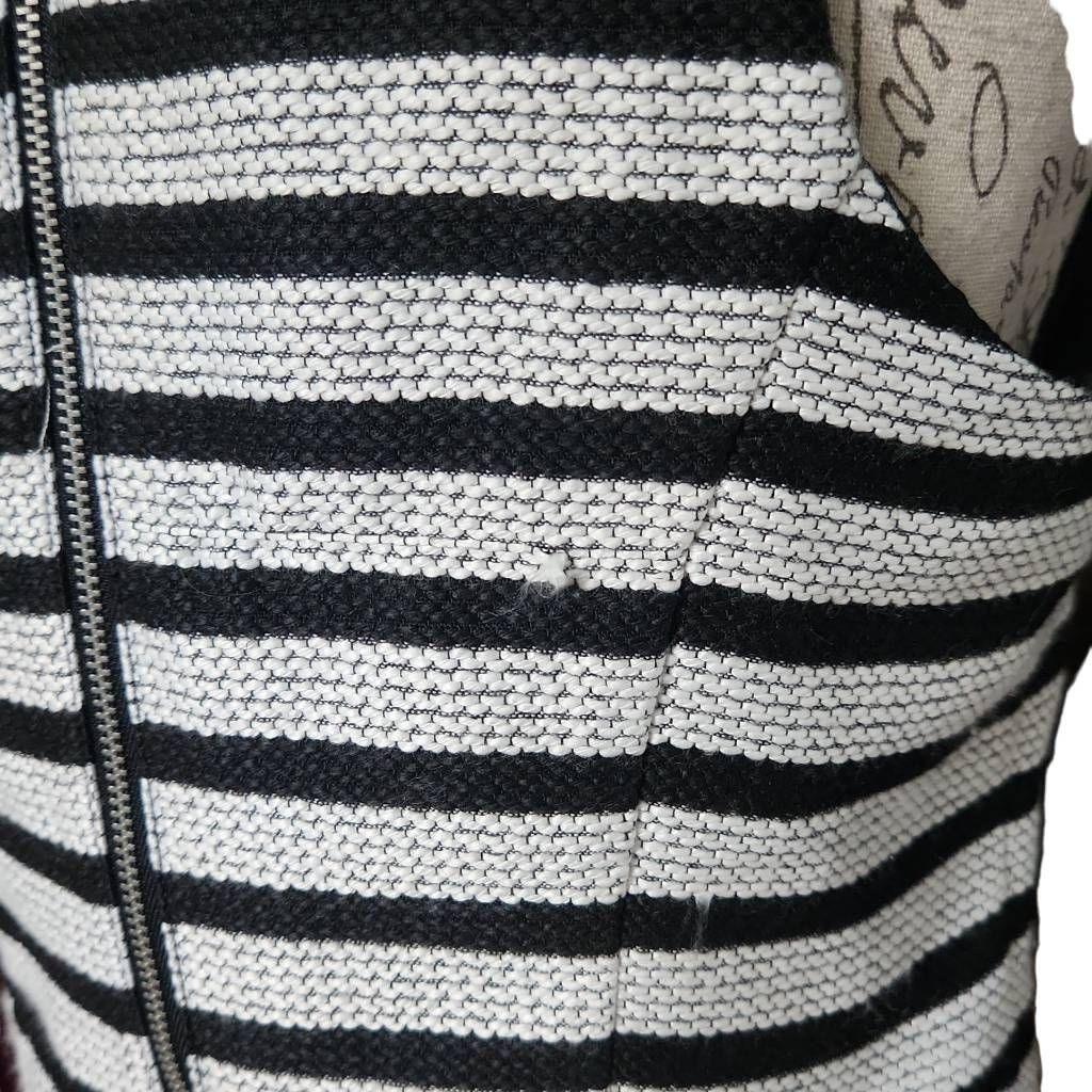 Express Express Women's Size Small Black White Striped Knit Skimmer Top Size S / US 4 / IT 40 - 7 Thumbnail
