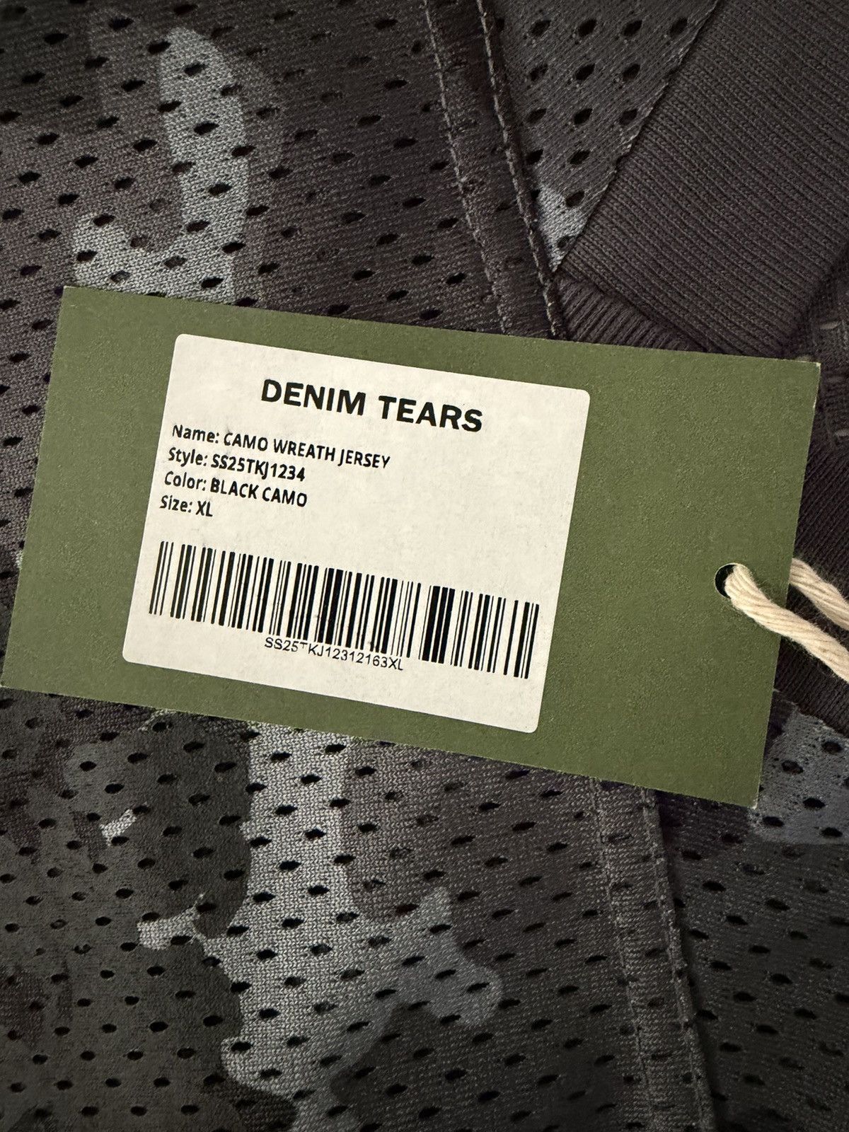 DENIM TEARS DENIM TEARS BLACK CAMO WREATH MESH FOOTBALL JERSEY IN XL Size US XL / EU 56 / 4 - 7 Thumbnail