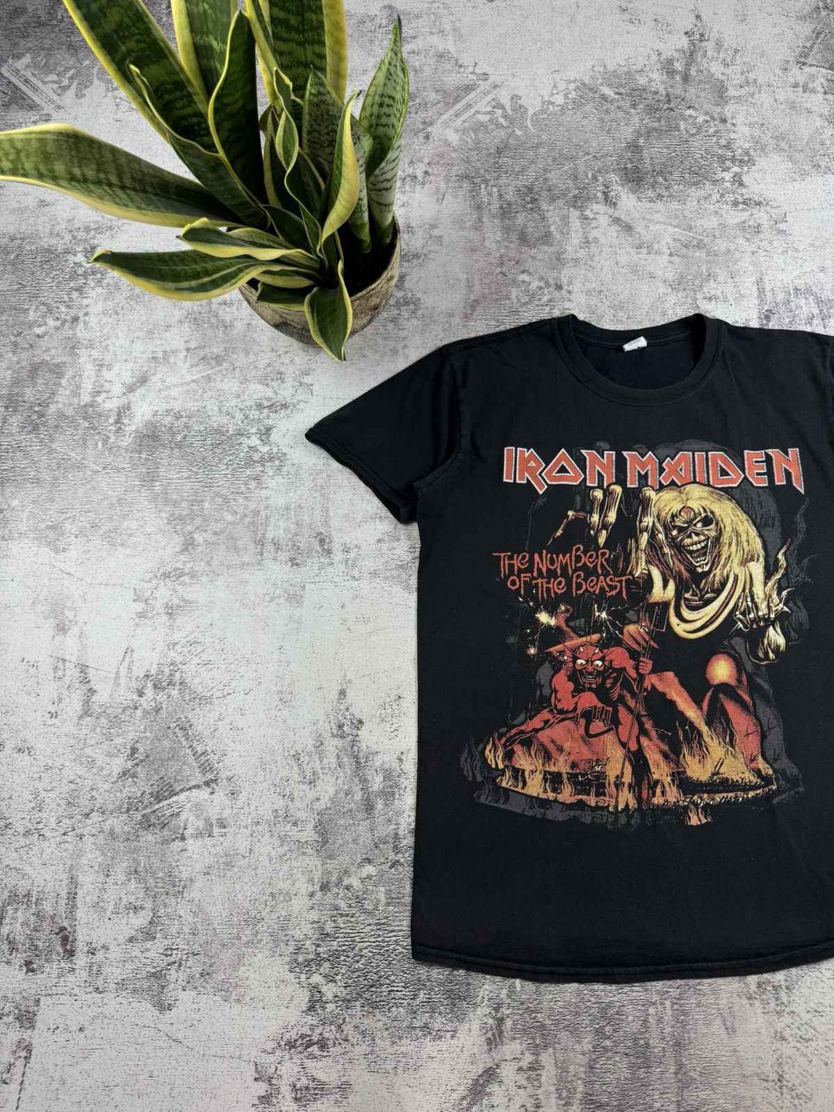 Iron Maiden Iron Maiden Men’s Metal Rock Tour Rap Faded Merch Devil Band T Shirt Jersey Size US L / EU 52-54 / 3 - 2 Thumbnail