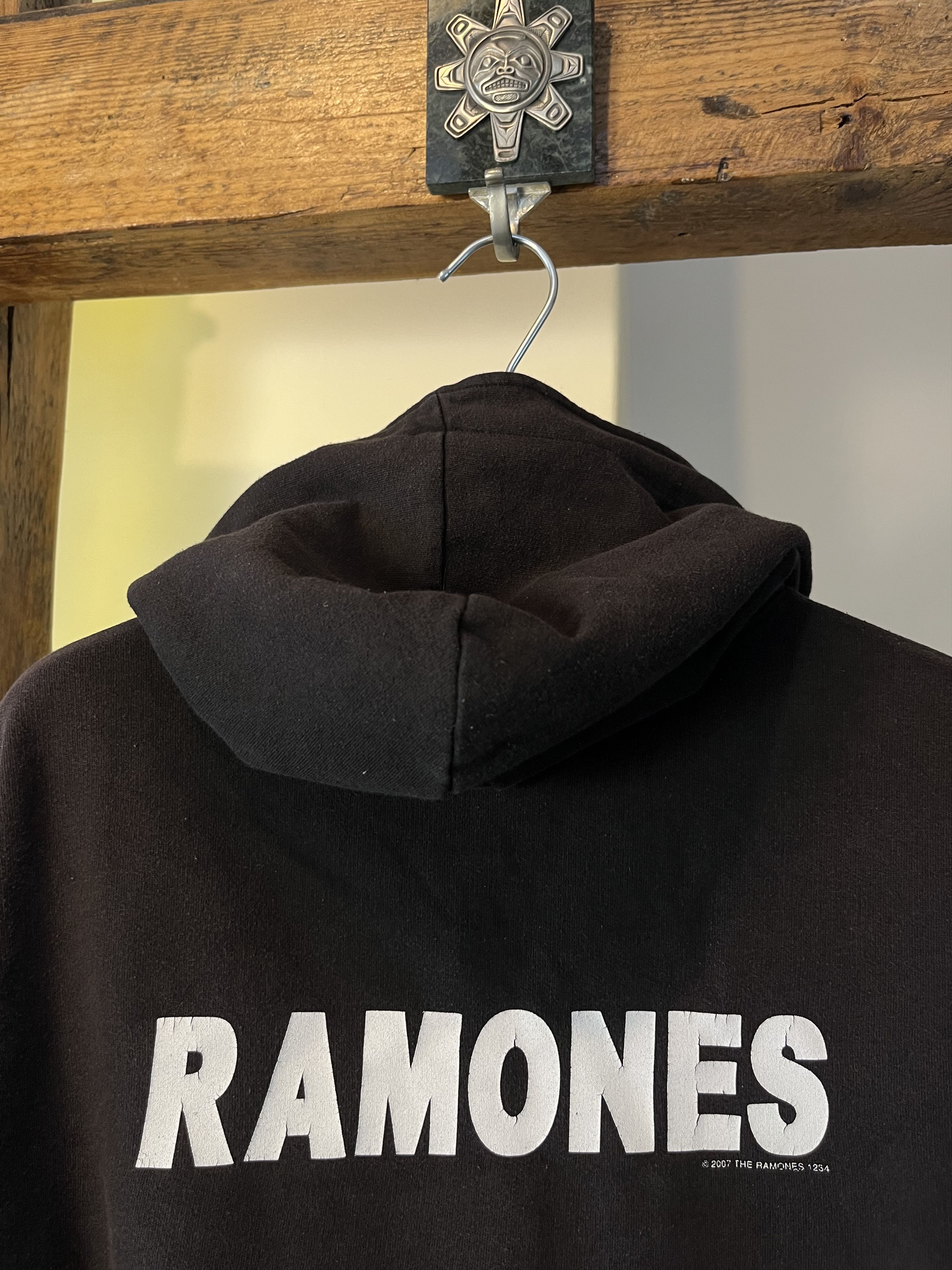 Band Tees Vintage Ramones Distressed Sun Faded Hoodie Size US M / EU 48-50 / 2 - 6 Thumbnail