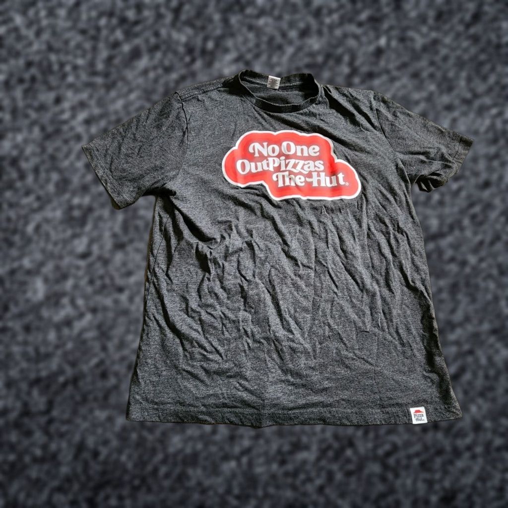 Vintage Mens L Pizza Hut No One OutPizzas The Hut Employee T Shirt Size US L / EU 52-54 / 3 - 1 Thumbnail