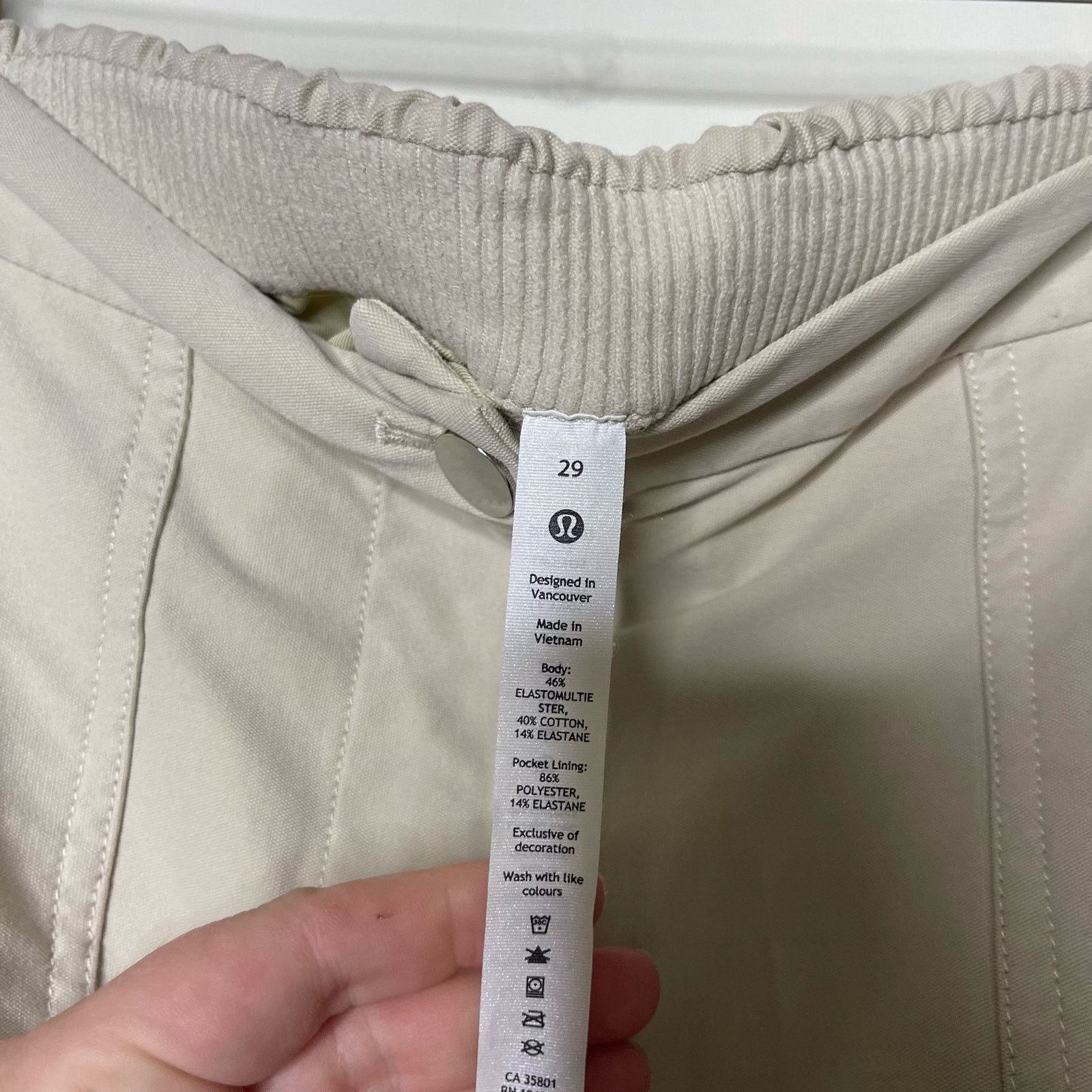 Lululemon Lululemon Light Cargo Pocket High-Rise Pants natural ivory Size 29" - 7 Thumbnail
