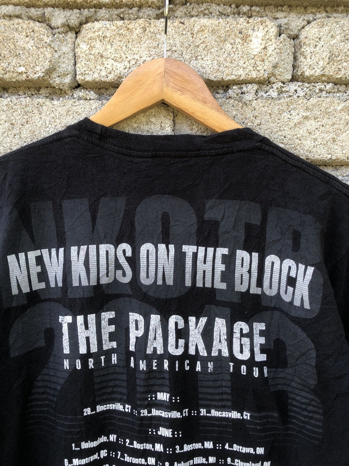 Band Tees × Nirvana × Vintage Vintage Y2K New Kids On The Block North American Tour Tee Size US L / EU 52-54 / 3 - 12 Thumbnail