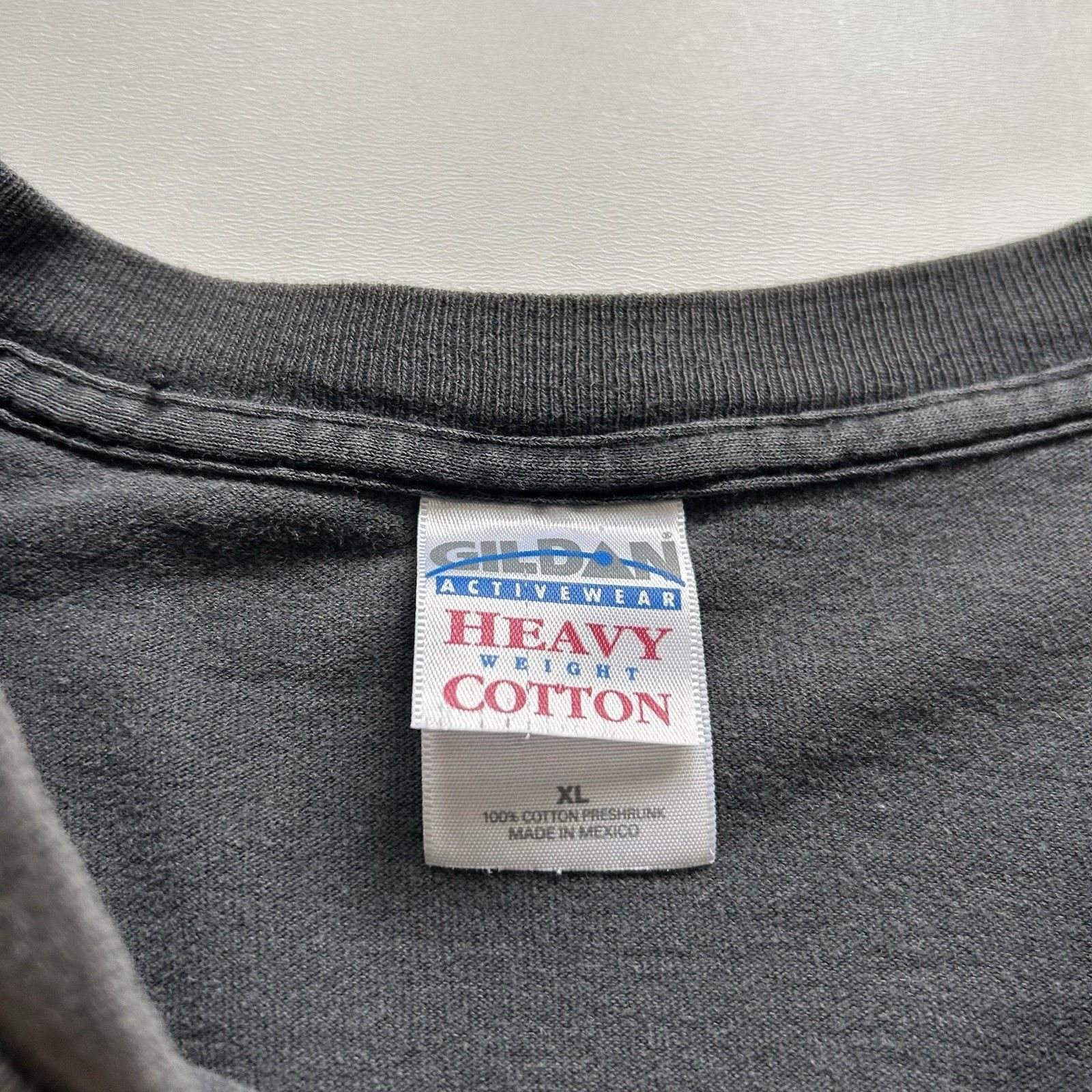 Gildan Vintage Funny Shirt XL Y2K Behind Every Great Tool Is A Man Size US XL / EU 56 / 4 - 3 Thumbnail