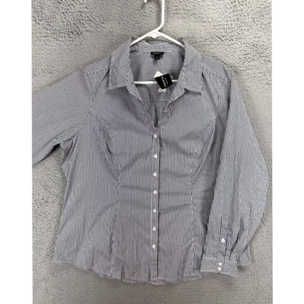 Torrid Torrid Shirt Womens 2 Button-Up Blue Striped Poplin Nylon Blend Ladies NEW Shirt Women XS-2? Size XS / US 0-2 / IT 36-38 - 3 Thumbnail