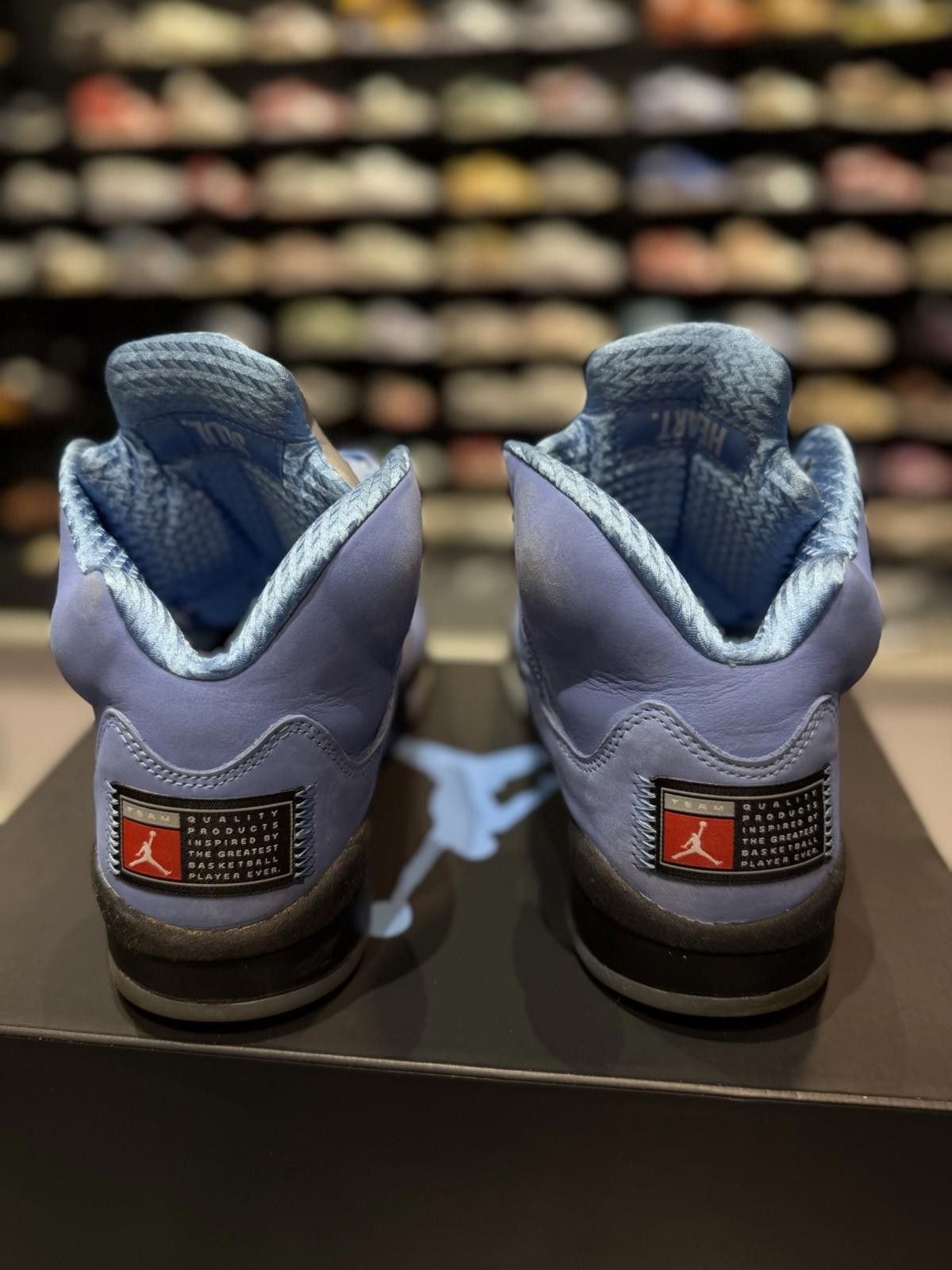 Jordan Brand Jordan 5 Retro SE UNC University Blue Sneakers Size 9.5 Size US 9.5 / EU 42-43 - 9 Thumbnail