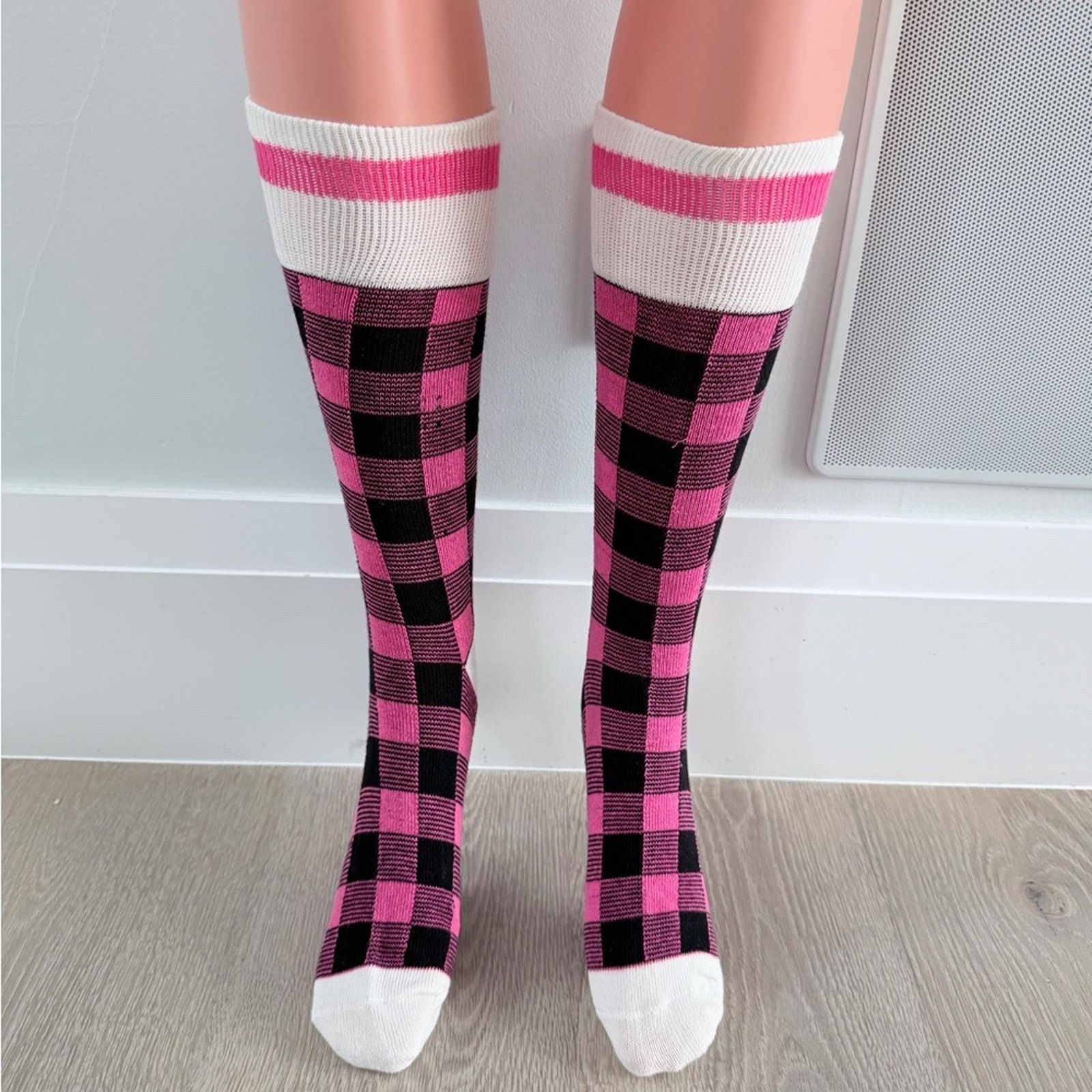 Other New Wool Pink and Black Checkered Knee-High Socks Size ONE SIZE - 1 Thumbnail