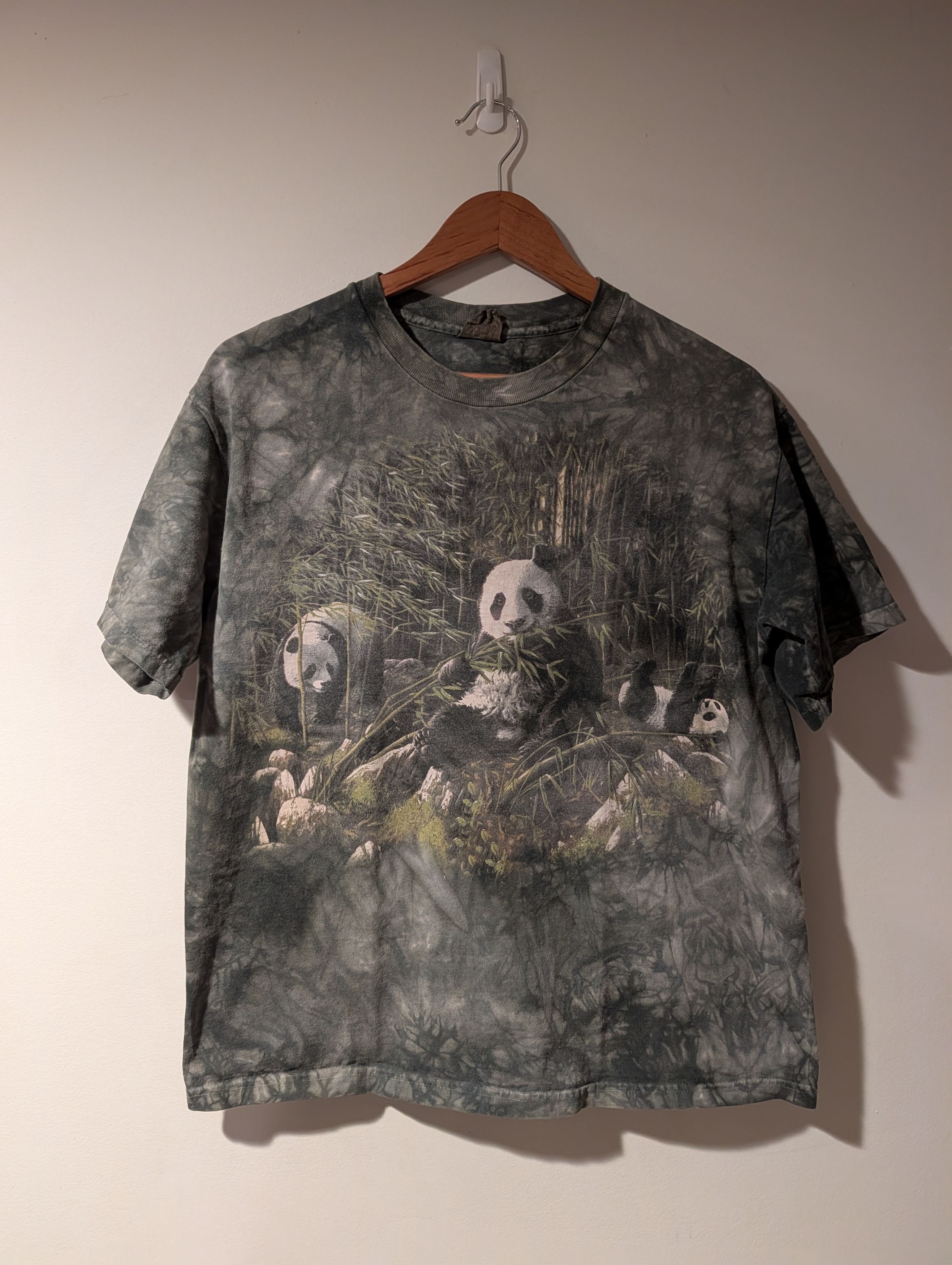 The Mountain Vintage The Mountain Giant Panda Bear T Shirt Nature Tee Size US L / EU 52-54 / 3 - 1 Thumbnail
