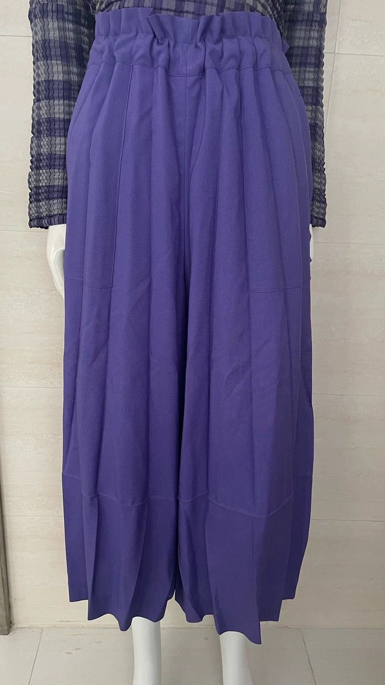 Issey Miyake Issey Miyake size:one size Pleated purple trousers Size 22" - 1 Thumbnail