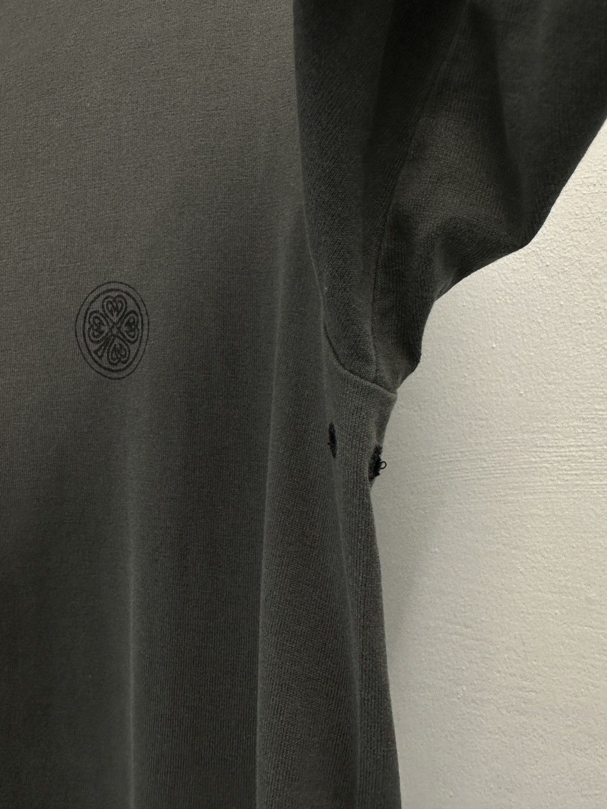 Number (N)ine Number (N)ine AW06 “Noir” Archive Tribal Raven Graphic Tee Size US S / EU 44-46 / 1 - 6 Thumbnail