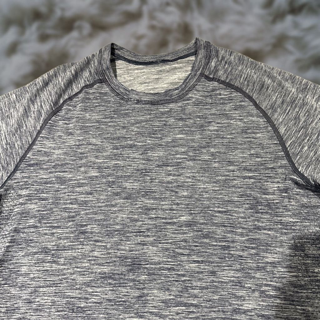Lululemon Lululemon Metal Vent Tech Shirt Men M Blue Tee Performance Gym Cross Training Running & Jogging Short Sleeve Crew Neck Logo Solid Regular Fit Size US M / EU 48-50 / 2 - 1 Thumbnail