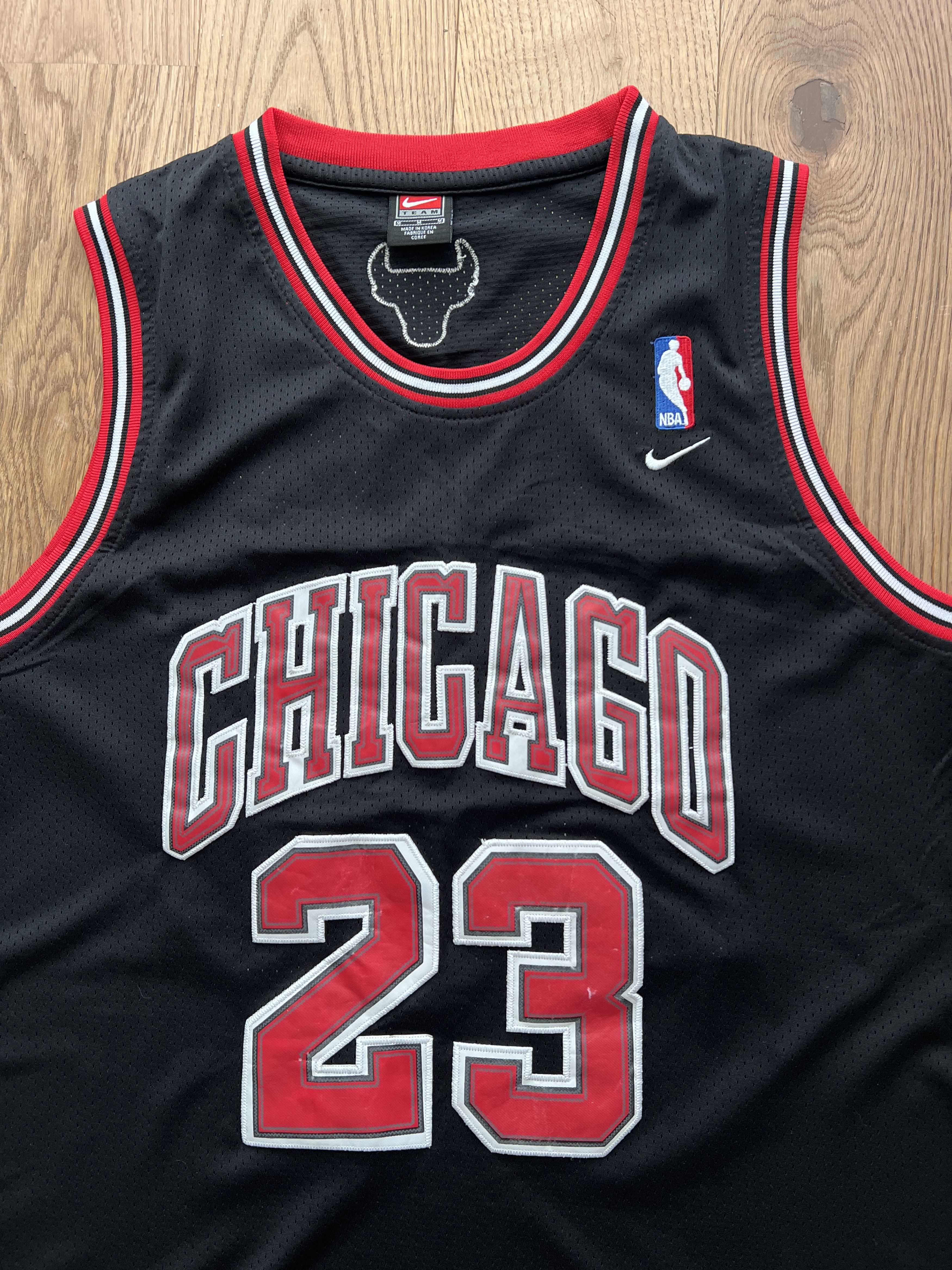 Nike Rare Nike Chicago Bulls #23 Jordan vintage 1990s mesh jersey Size US M / EU 48-50 / 2 - 7 Thumbnail
