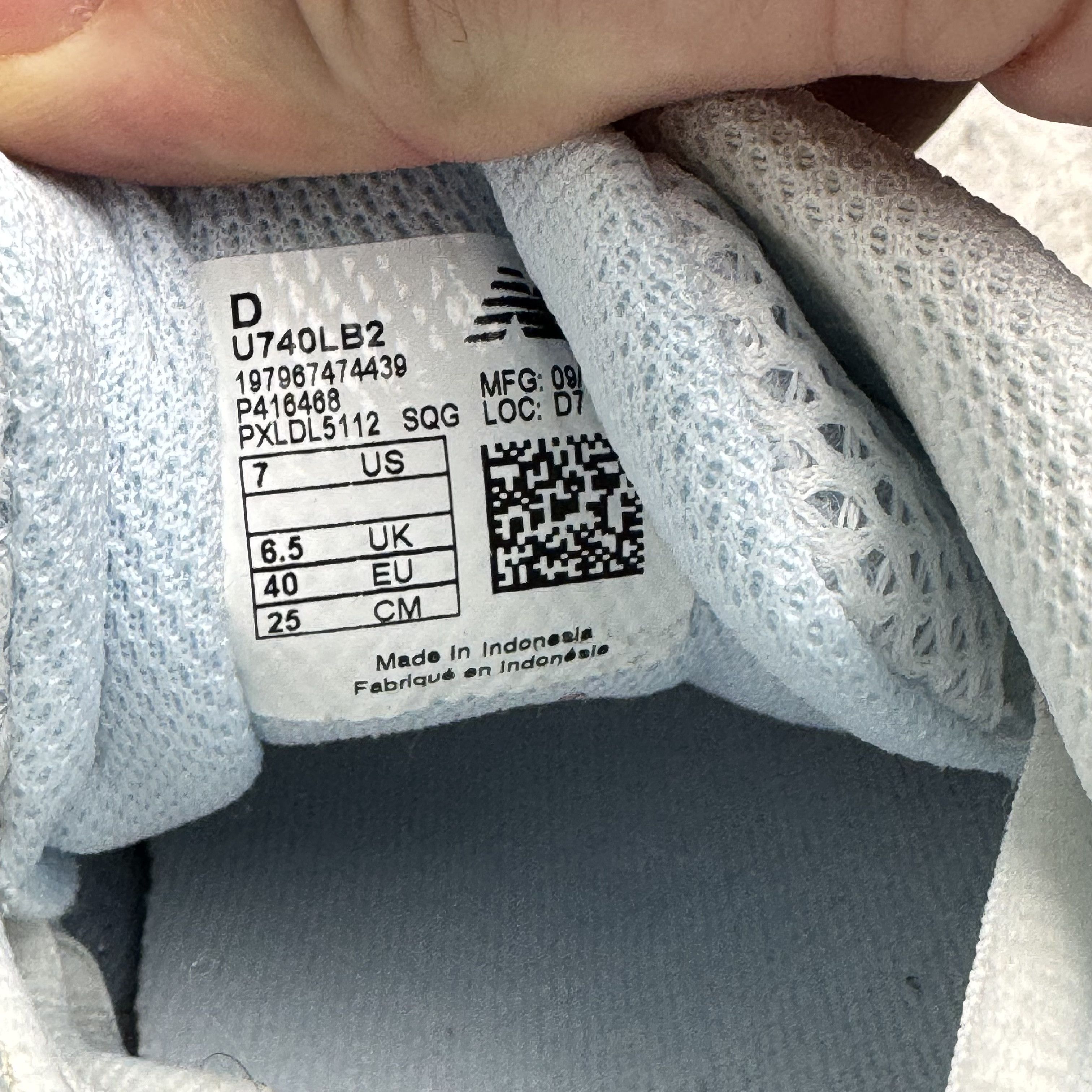 New Balance New Balance 740 – New (No Box) Size US 7 / EU 40 - 6 Thumbnail