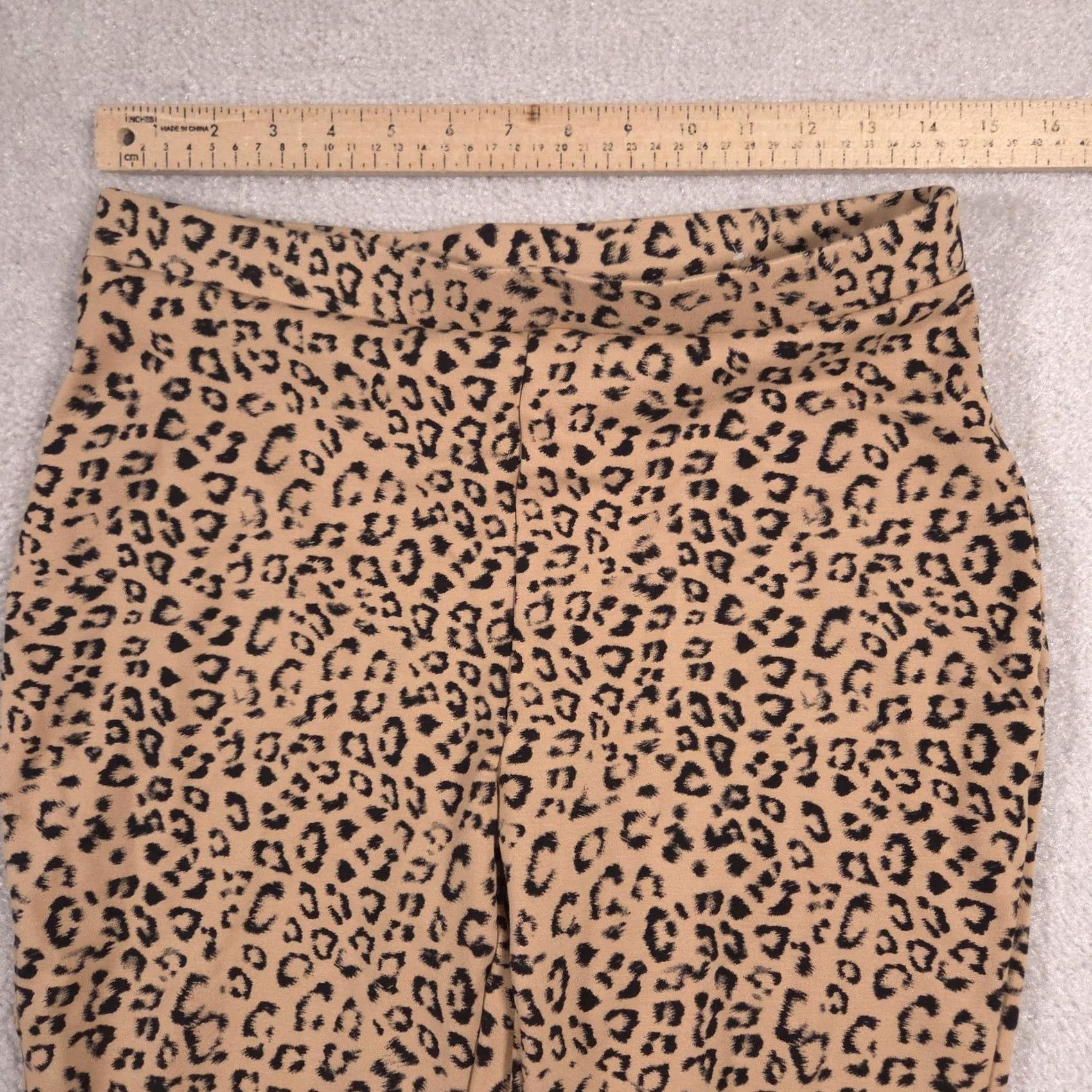 Vintage Chico's Pants Womens 8R Beige Animal Print Ponte Pull On Stretch Jegging Skinny Size 30" / US 8 / IT 44 - 4 Thumbnail