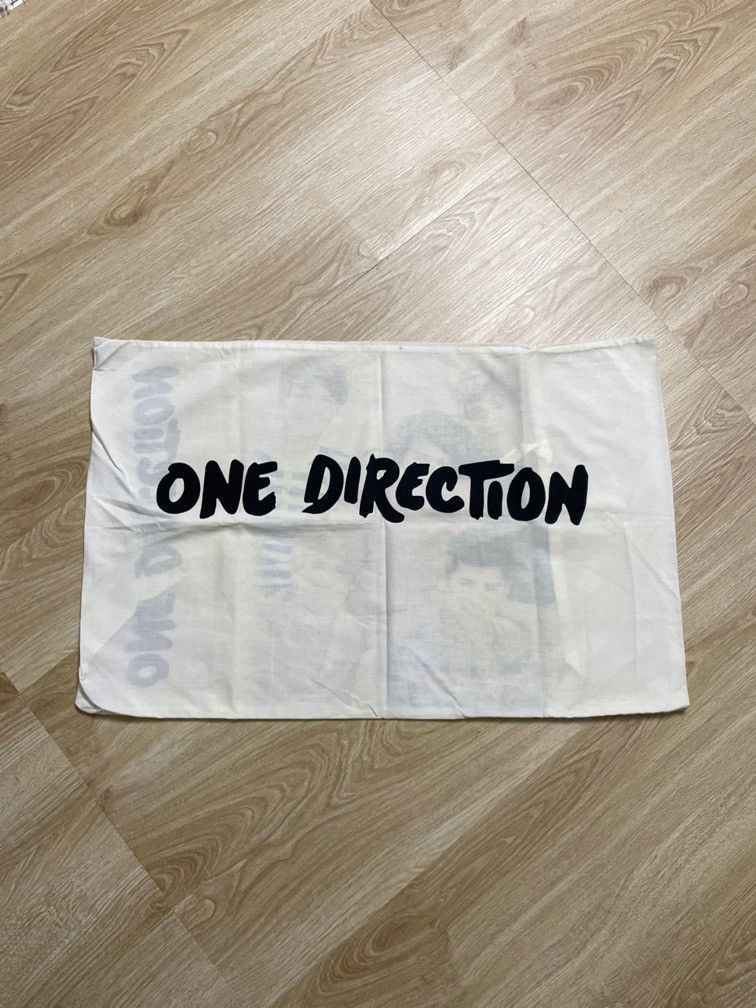 Band Tees × Vintage Vintage One Direction Pillow Case Size ONE SIZE - 2 Thumbnail