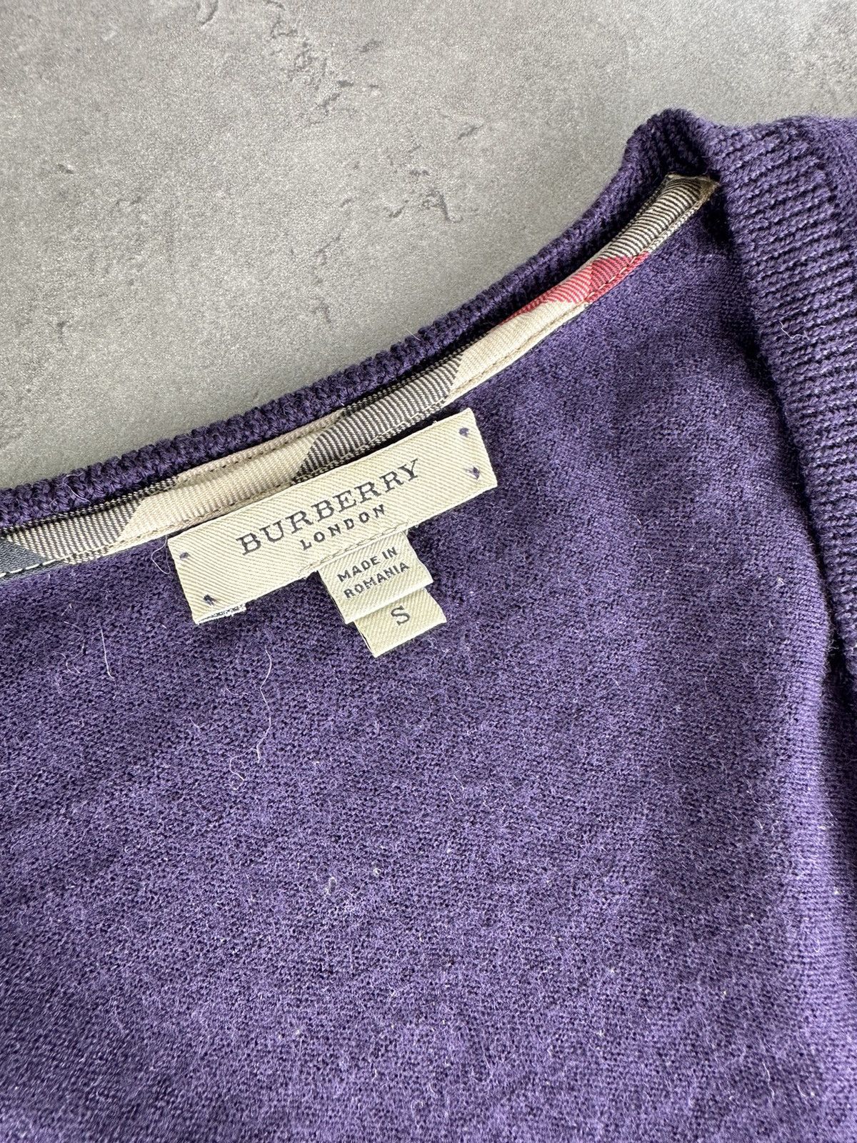 Burberry Burberry Vintage Sweater Size S / US 4 / IT 40 - 2 Thumbnail