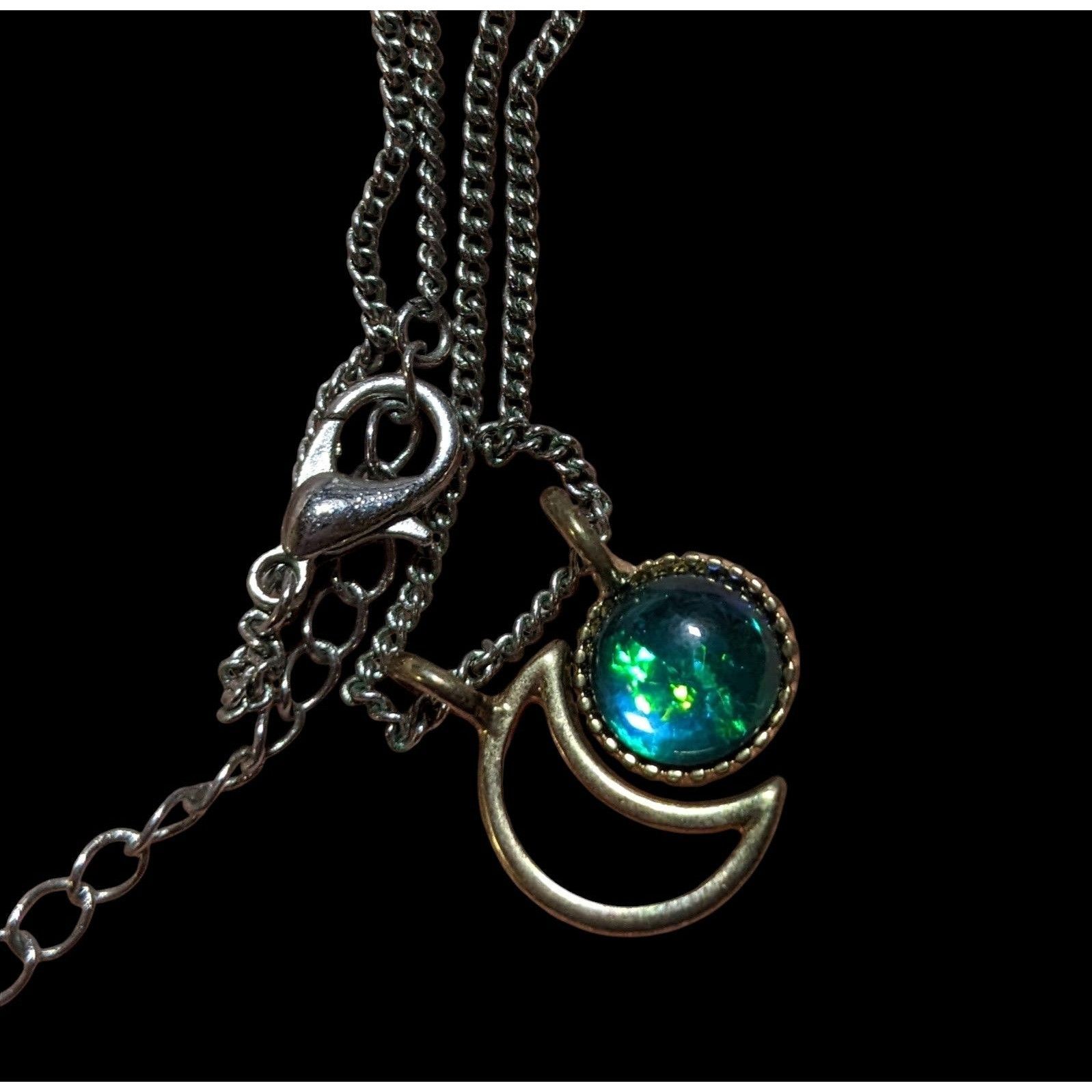 Other Minimalist Green Moon Charm Pendant Necklace Size ONE SIZE - 4 Thumbnail