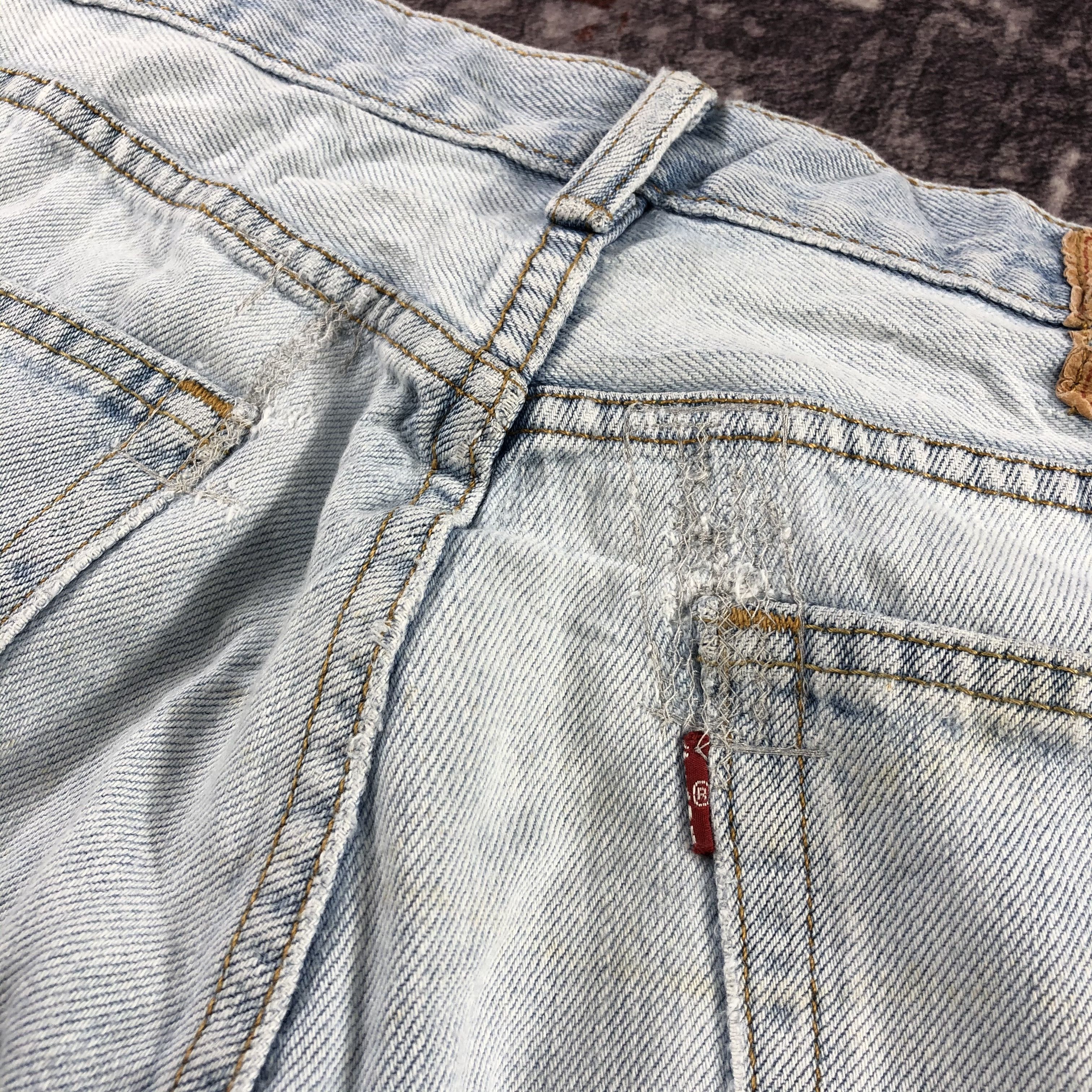 Levi's × Vintage Vintage Light Wash Levis 505 Jeans-JM3173 Size US 31 - 7 Thumbnail