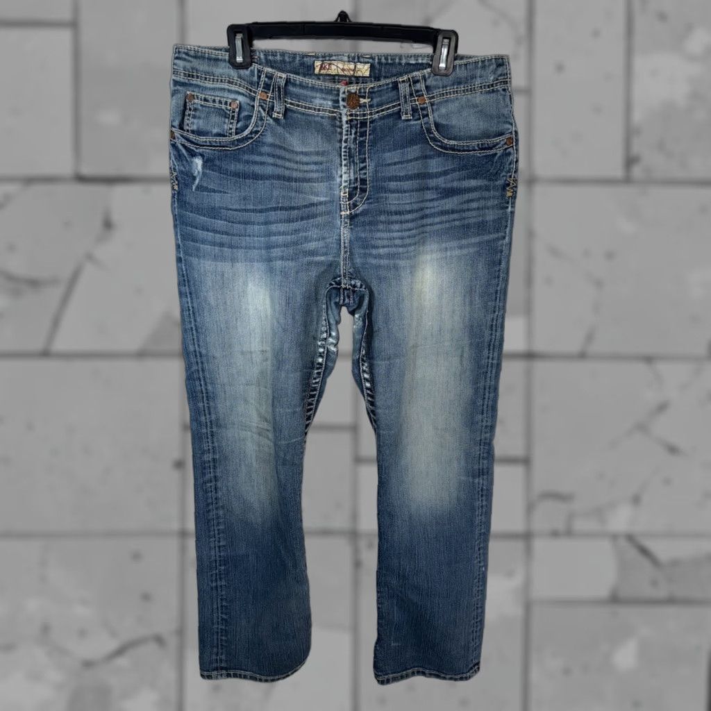 Vintage BKE Jeans Distressed Blue Denim Britni Straight Stretch Medium Wash Womens 34x29 Size 24" / US 00 / IT 34 - 1 Thumbnail