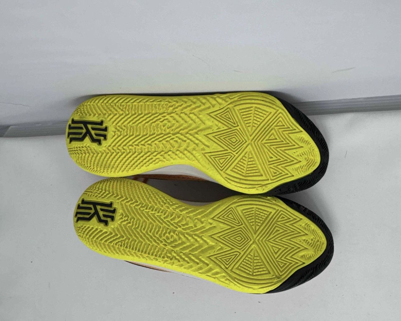 Nike Nike Kyrie Flytrap 6 ‘Orange Trance Yellow Strike’-Size 11.5 Size US 11.5 / EU 44-45 - 5 Thumbnail
