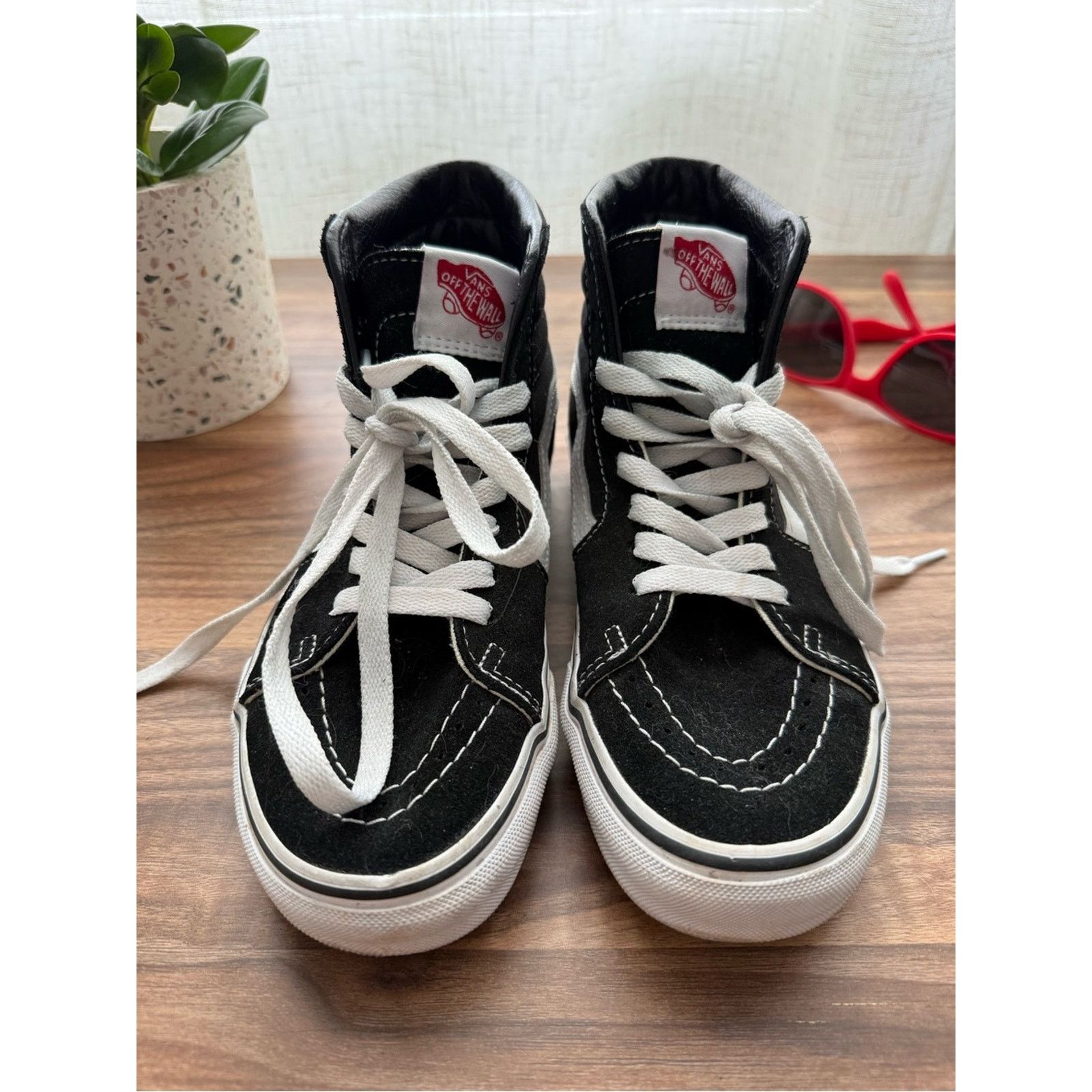 Vans Vans Black and White Sk8-Hi Shoe Size US 6.5 / IT 36.5 - 7 Thumbnail